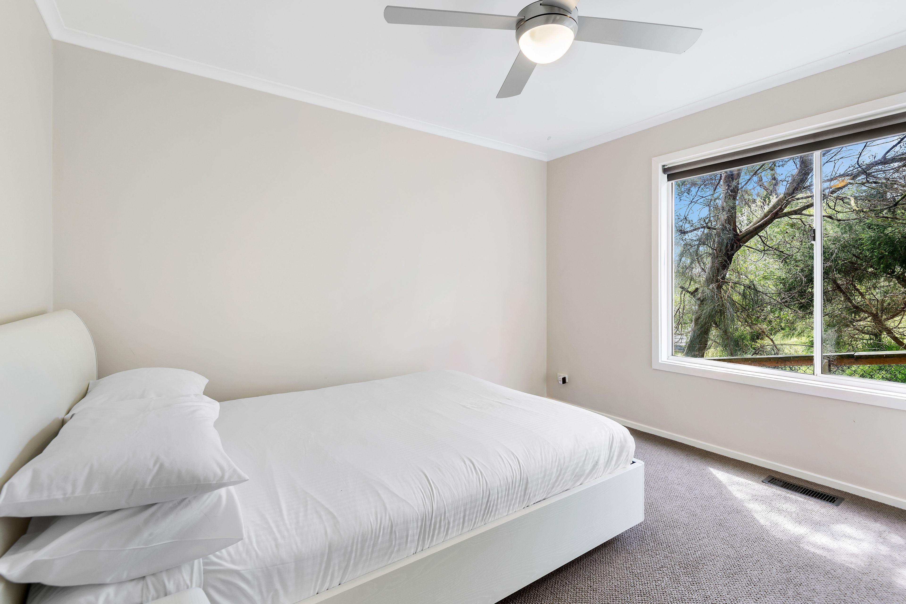 7 Sherwood Road — photo 10 of 22