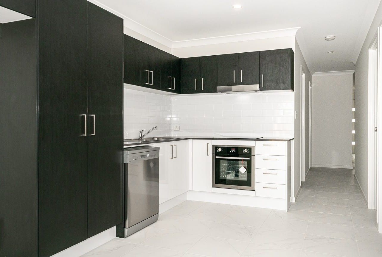 18 Burbury Road — photo 5 of 16