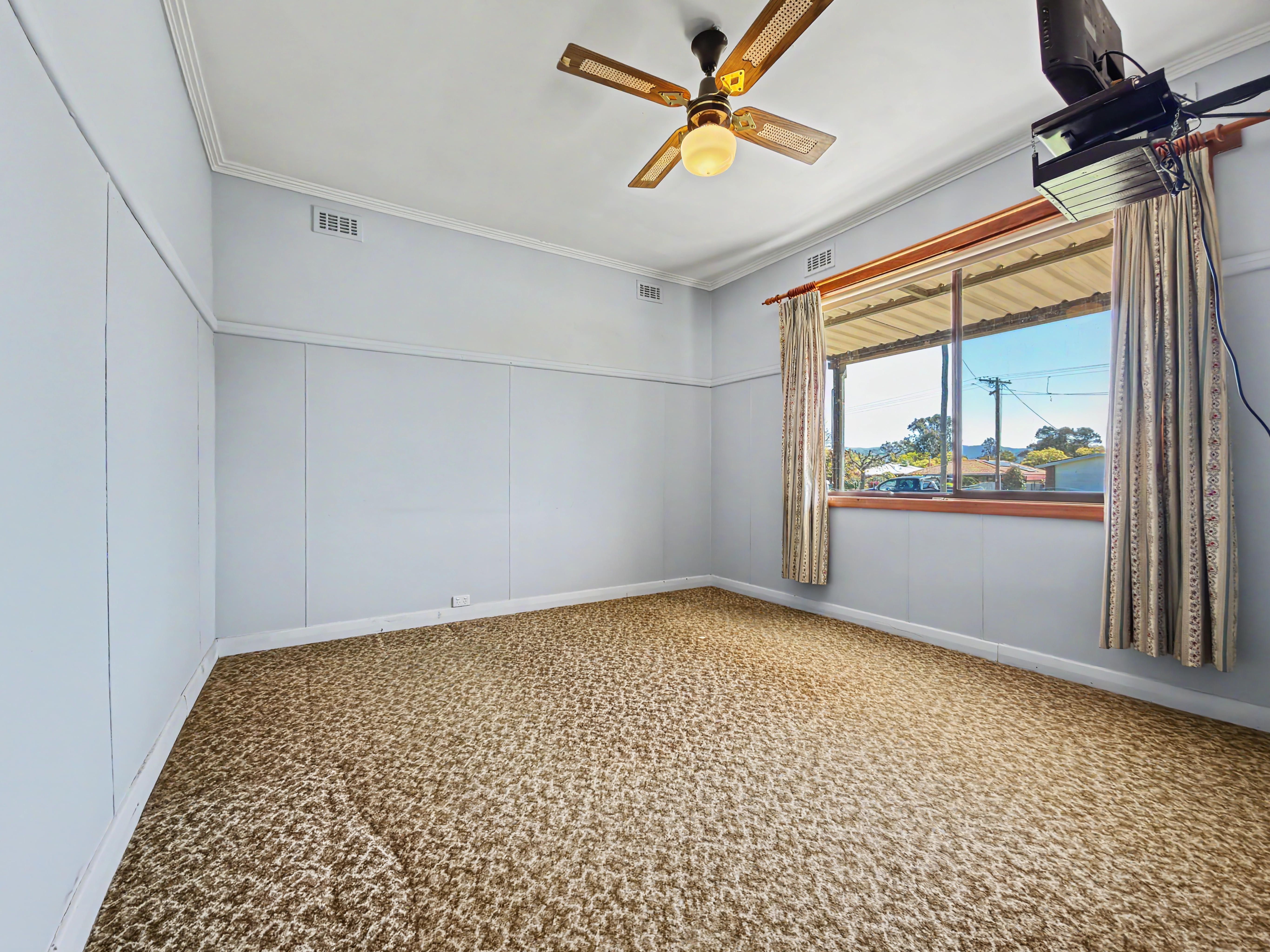199 Hanson Street — photo 10 of 16