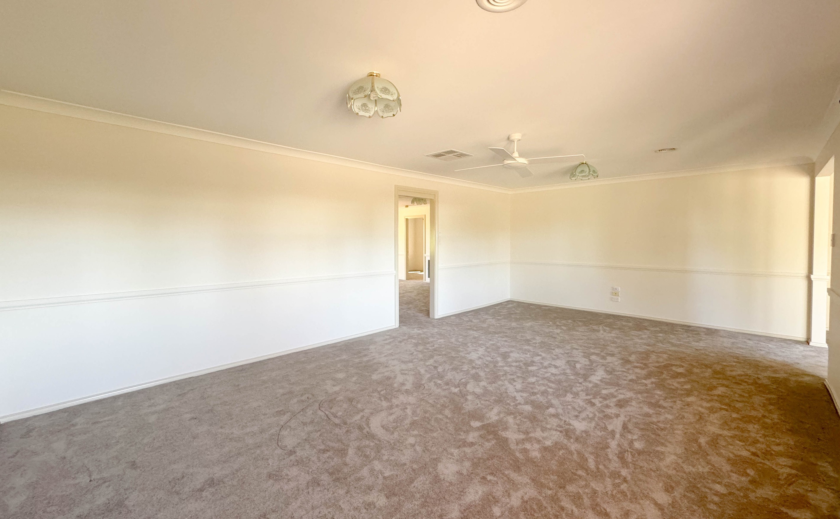 13 Coronation Avenue, Parkes, NSW 2870
