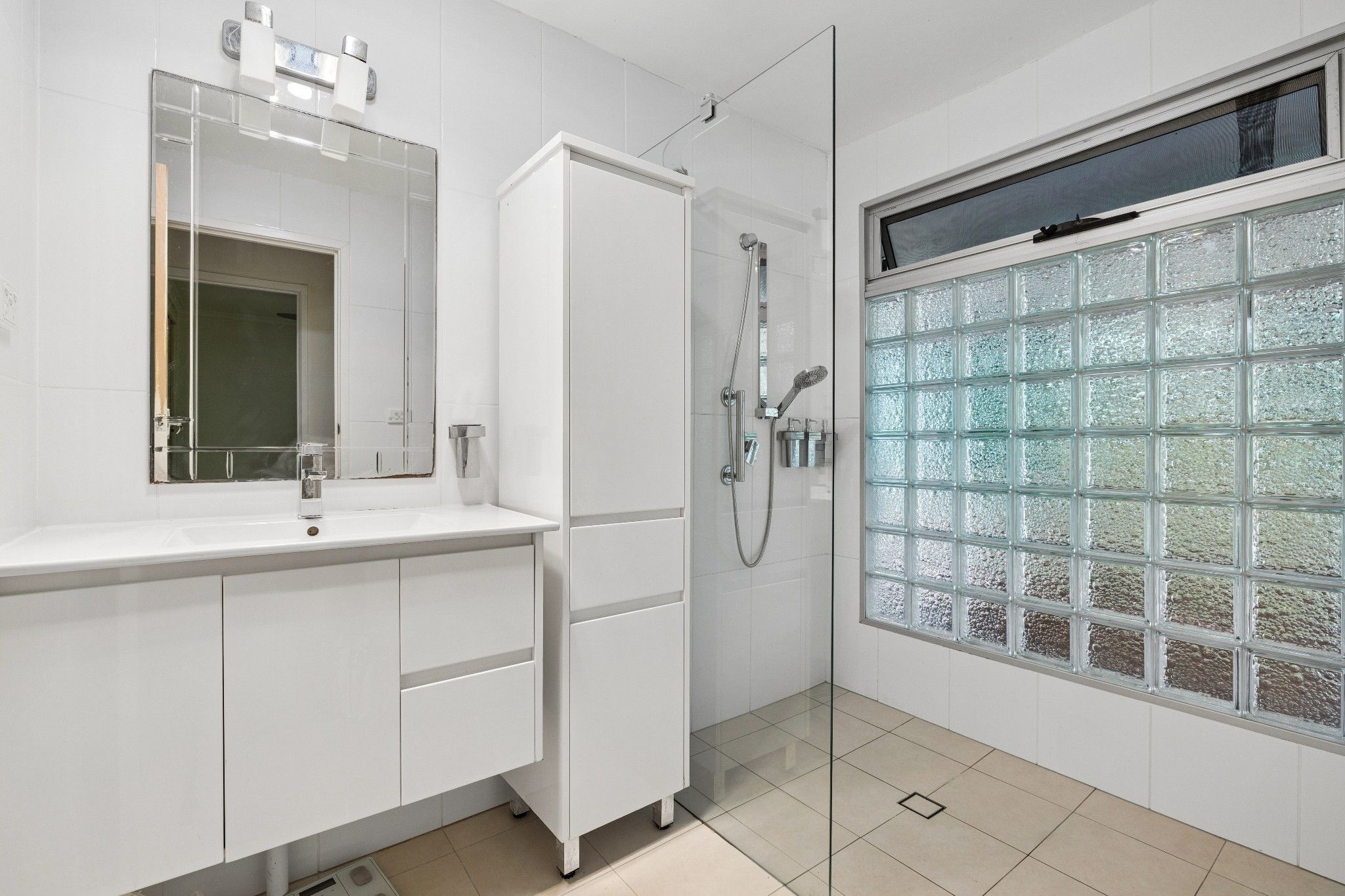 22 Chateau Street — photo 16 of 26