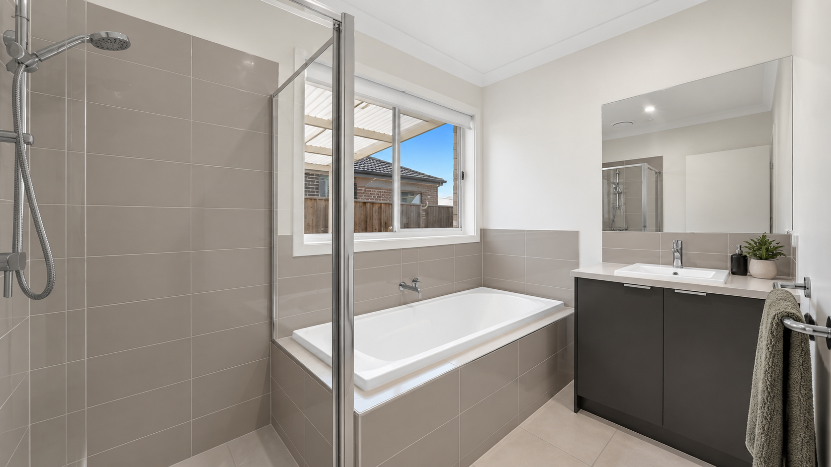 8 Fergus Street — photo 8 of 10