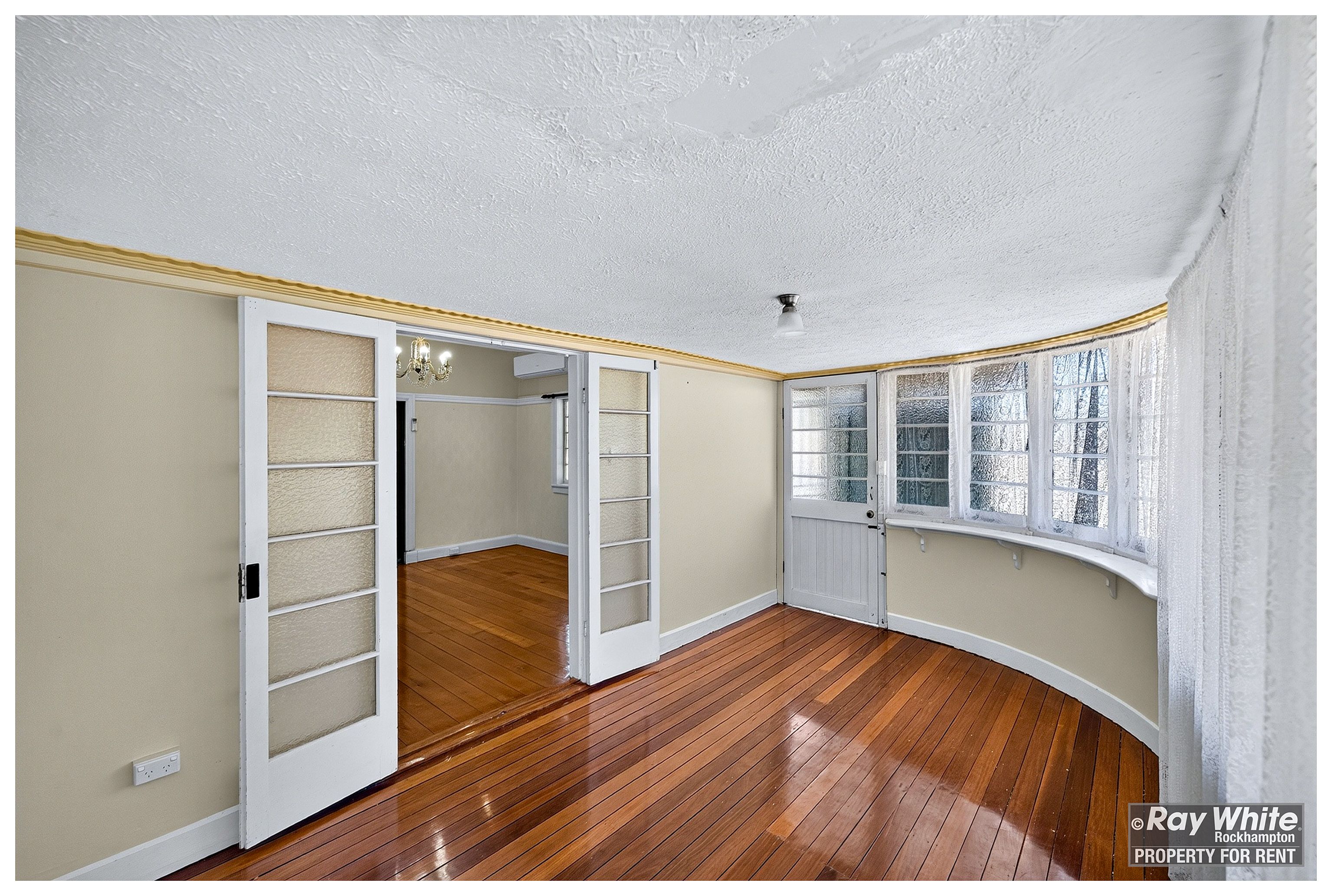 189 Kent Street — photo 7 of 24