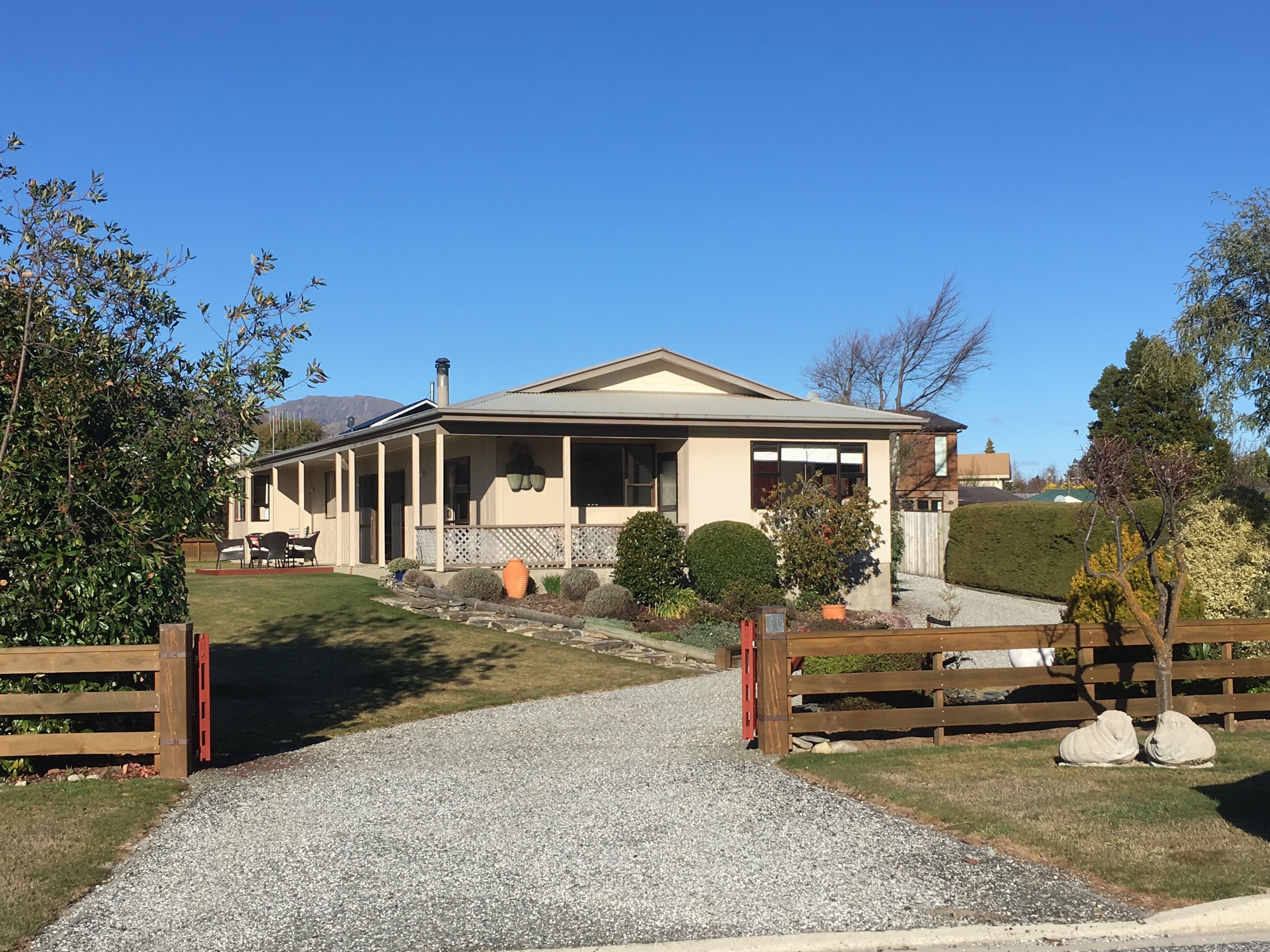 11 Skinner Crescent, Lake Hawea, Otago