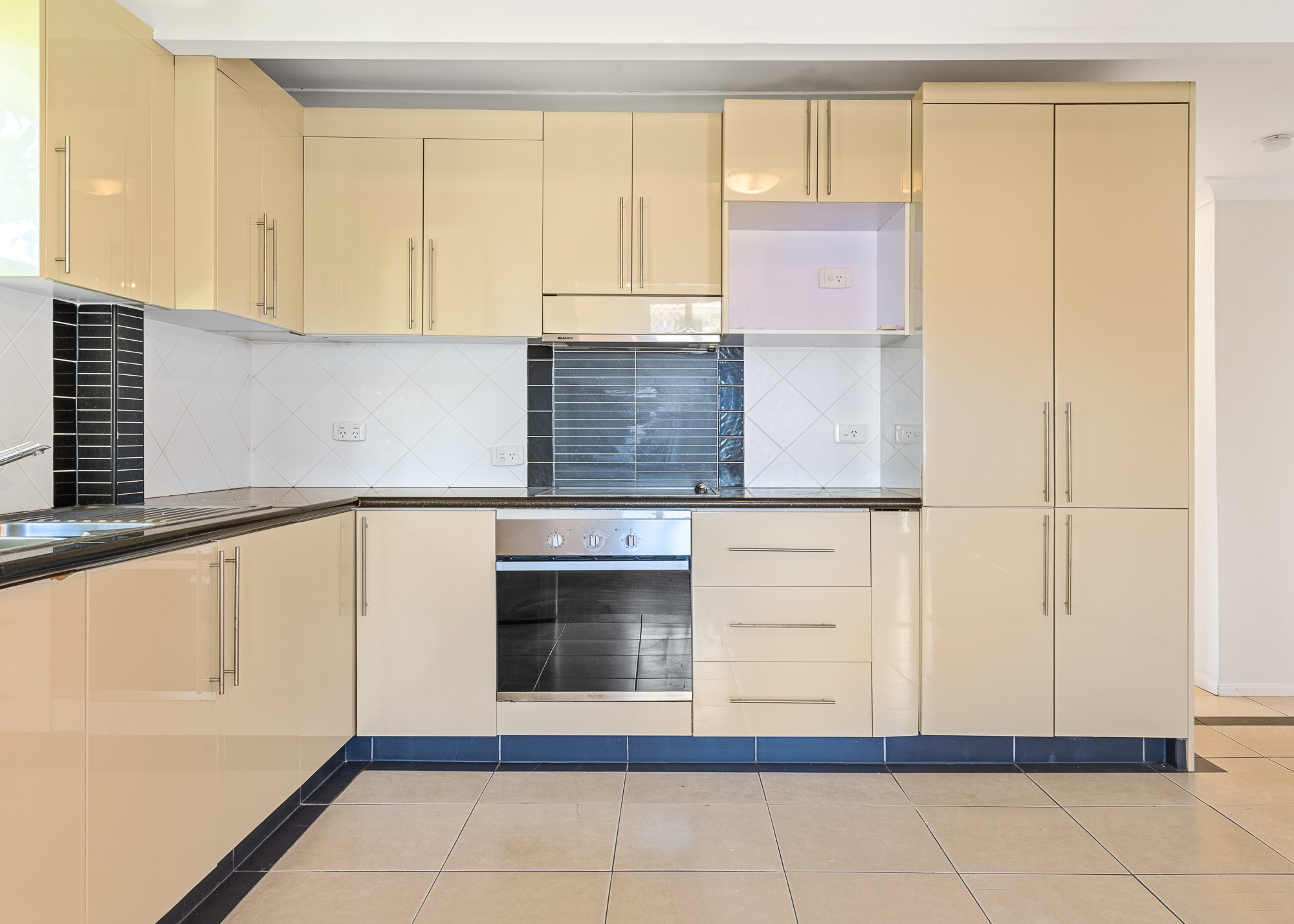 77 North Road, Woodridge, QLD 4114