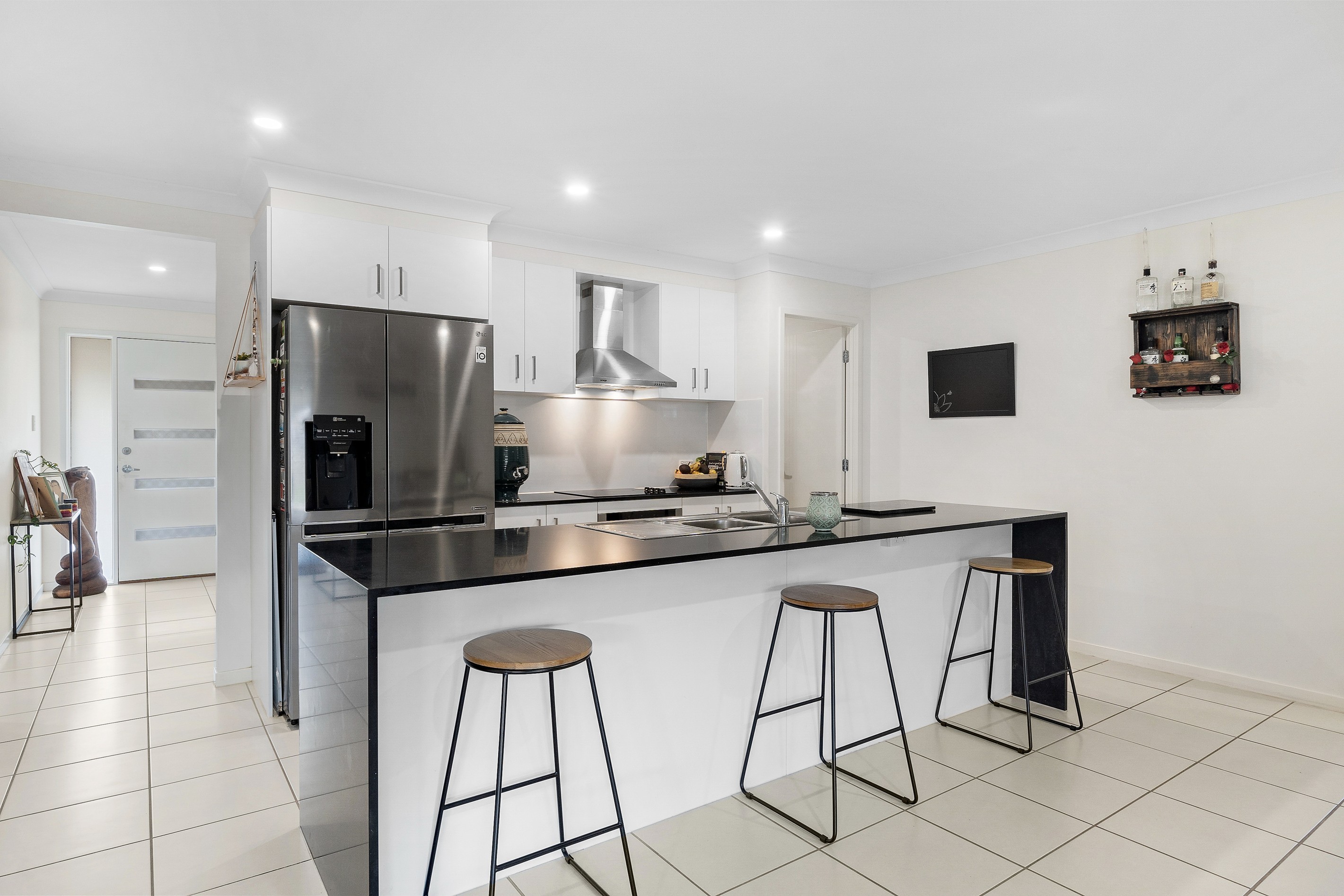 16 TRAILBLAZER Drive, FLAGSTONE, QLD 4280