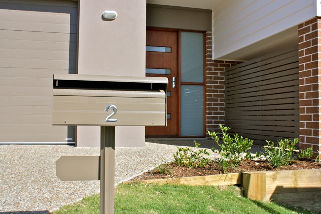 2 Pacific Place (Off Codrington Cct), Pacific Pines, QLD 4211