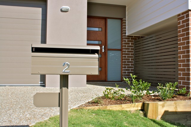 2 Pacific Place (Off Codrington Cct), Pacific Pines, QLD 4211