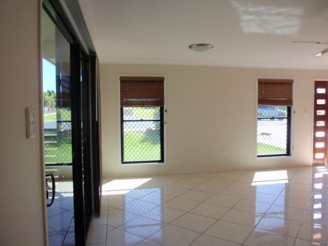 2B Stephan Street, Emerald, QLD 4720