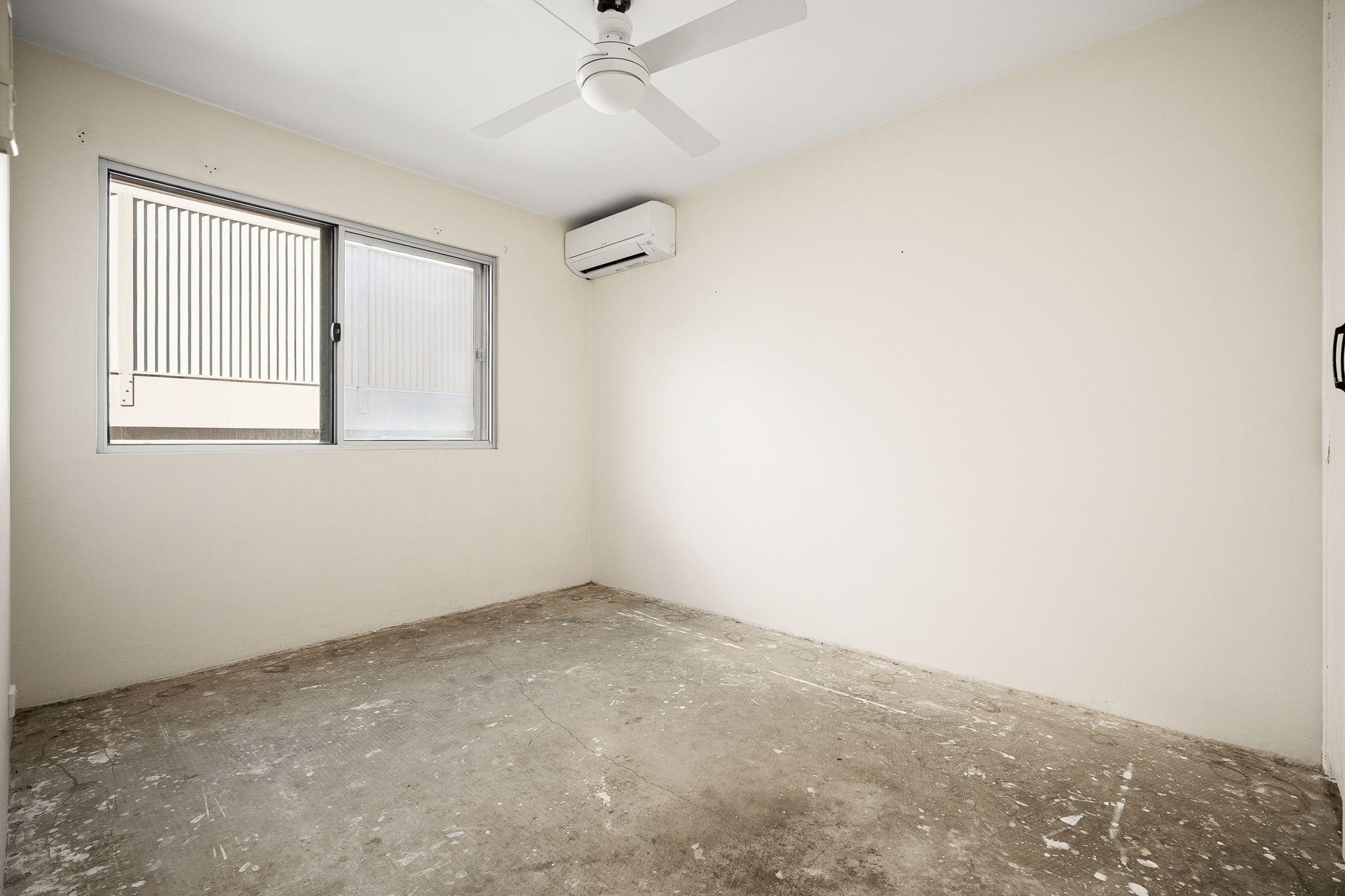 4/61 Hillside Crescent — photo 10 of 13