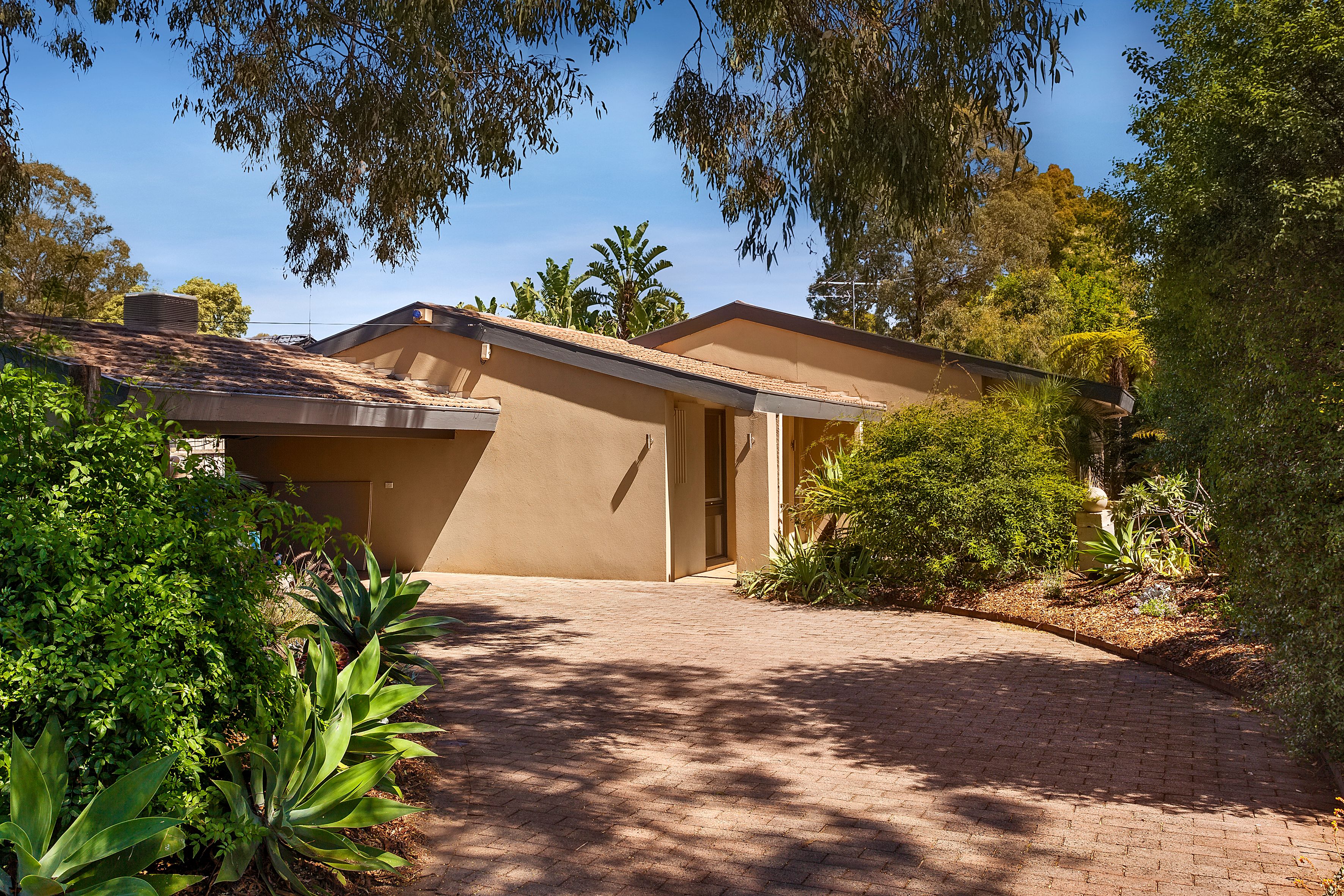 982 Waverley Road, Wheelers Hill VIC 3150