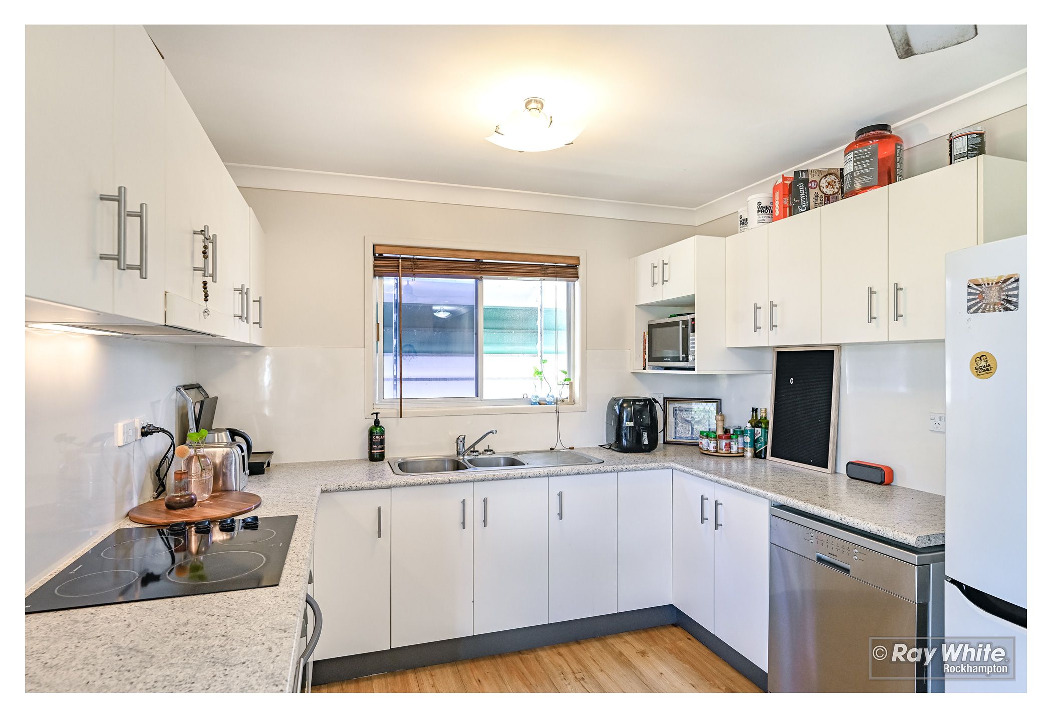 112 Stenlake Avenue, Kawana, QLD 4701