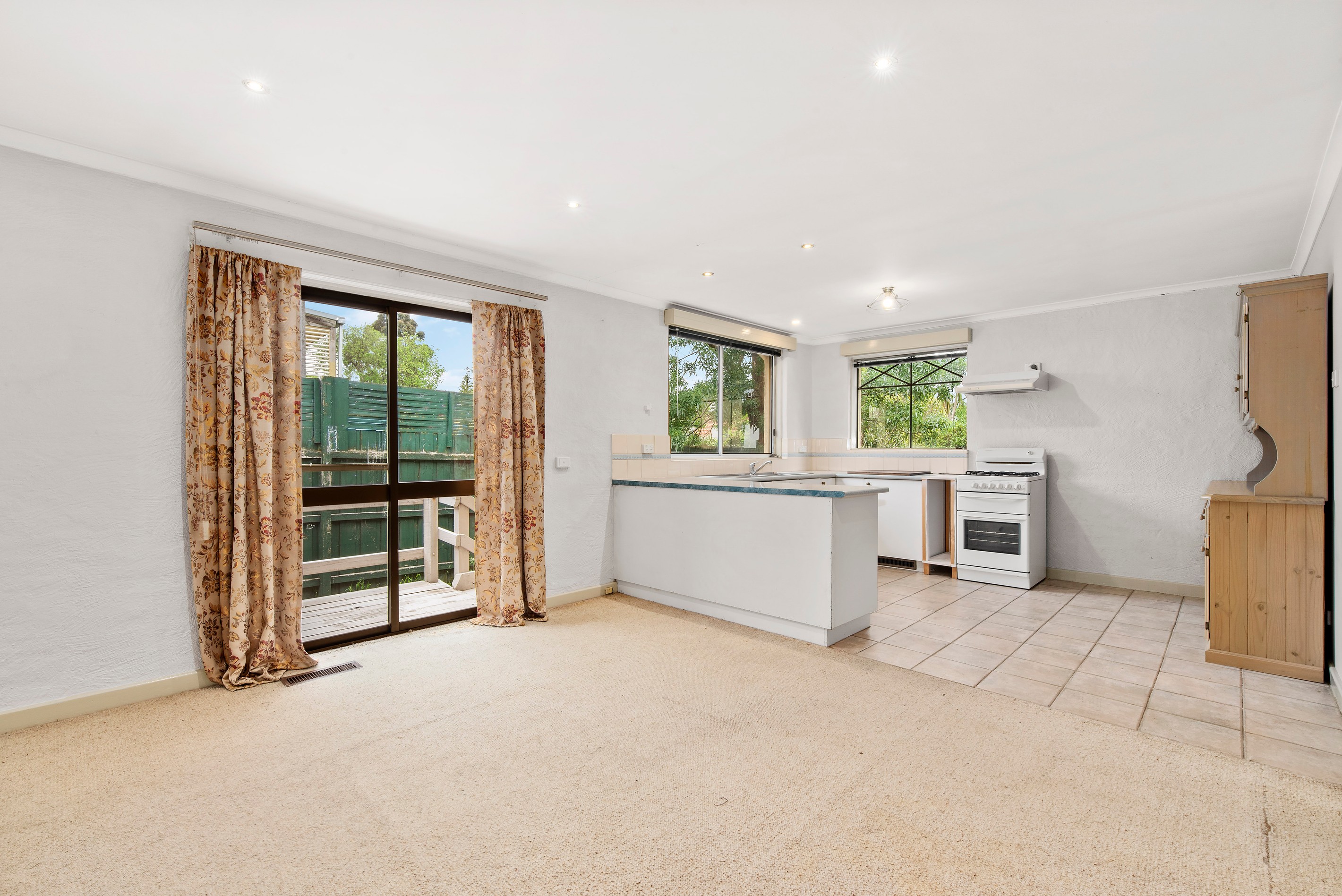 2/4 Lloyd Street, Knoxfield, VIC 3180