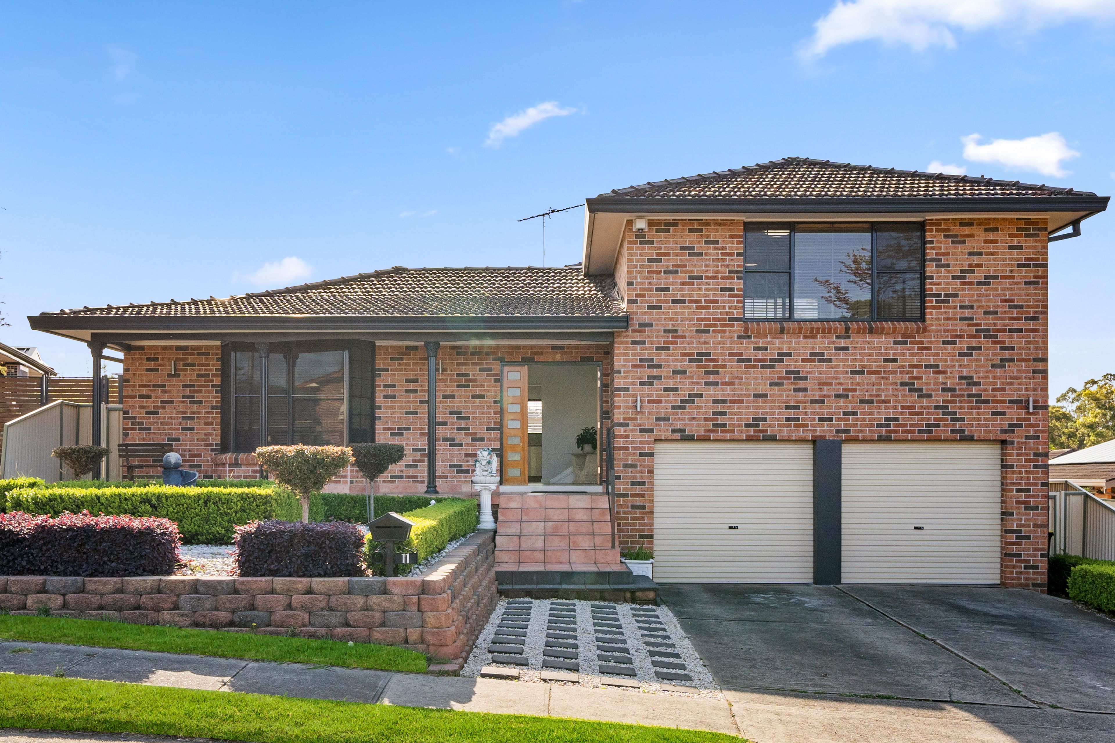 11 Aramon Close, Edensor Park, NSW – Home For Sale • Ray White