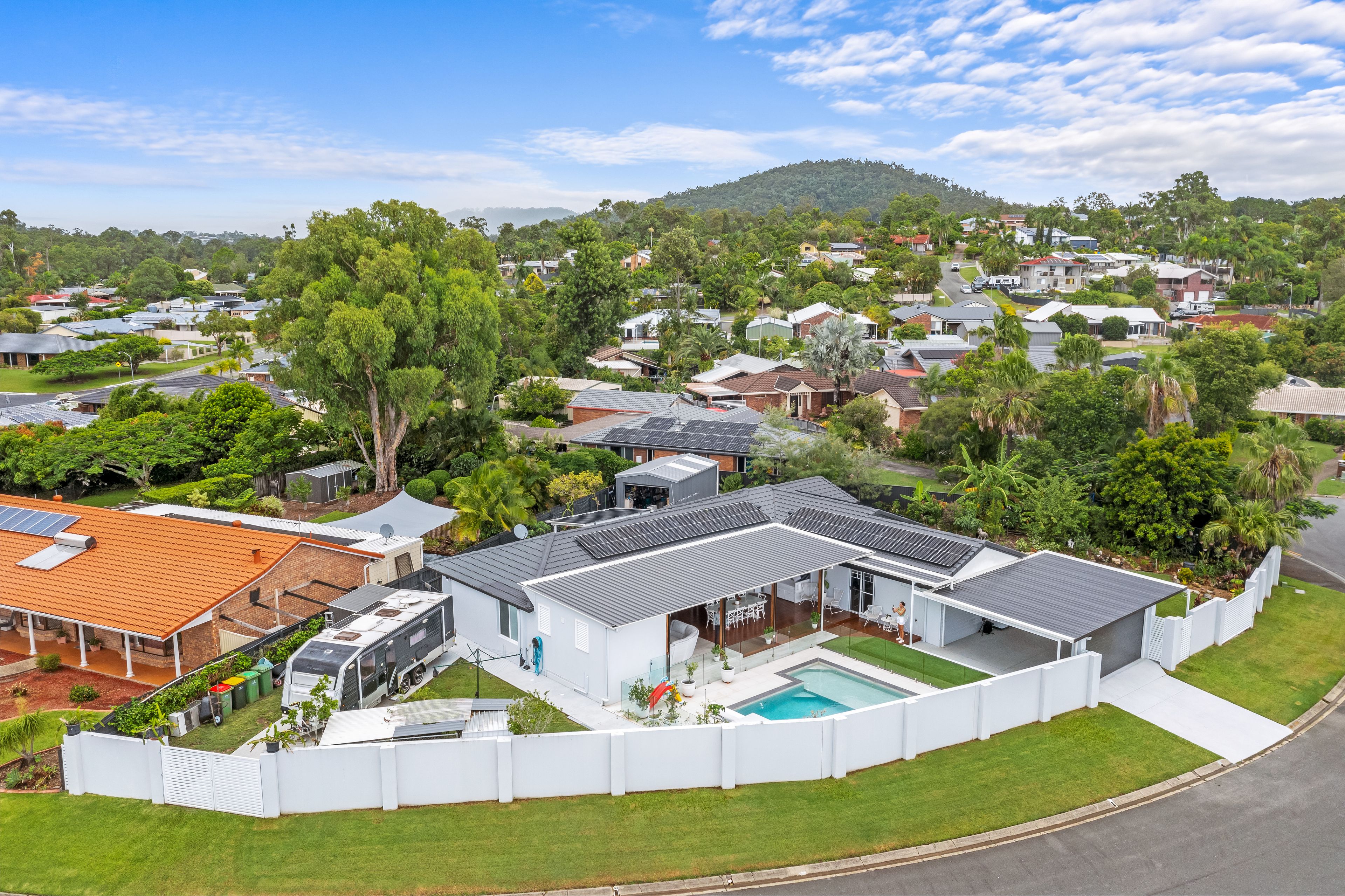 8 Nevada Place, Oxenford QLD 4210