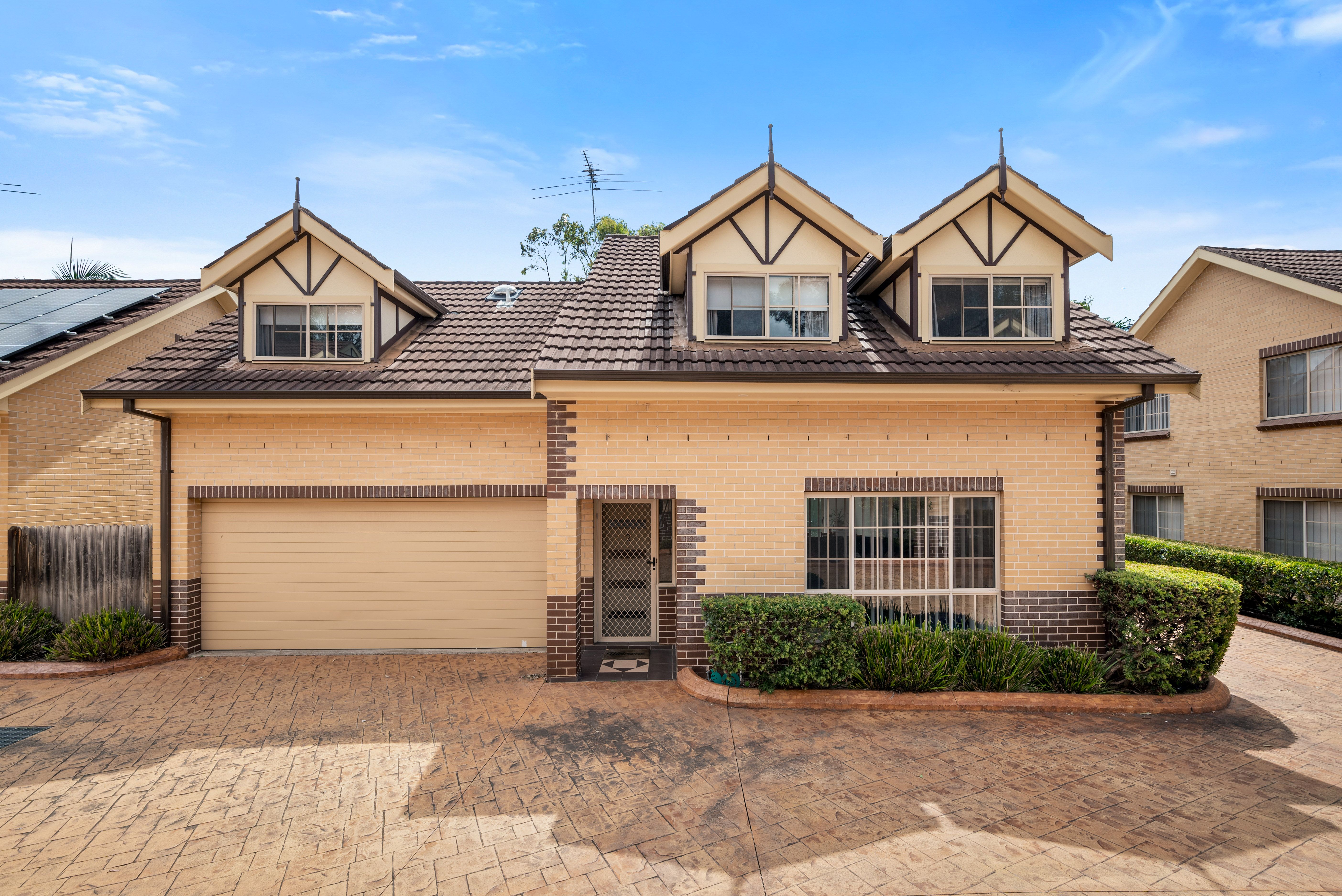 9 Barlow Street, Cambridge Park NSW 2747