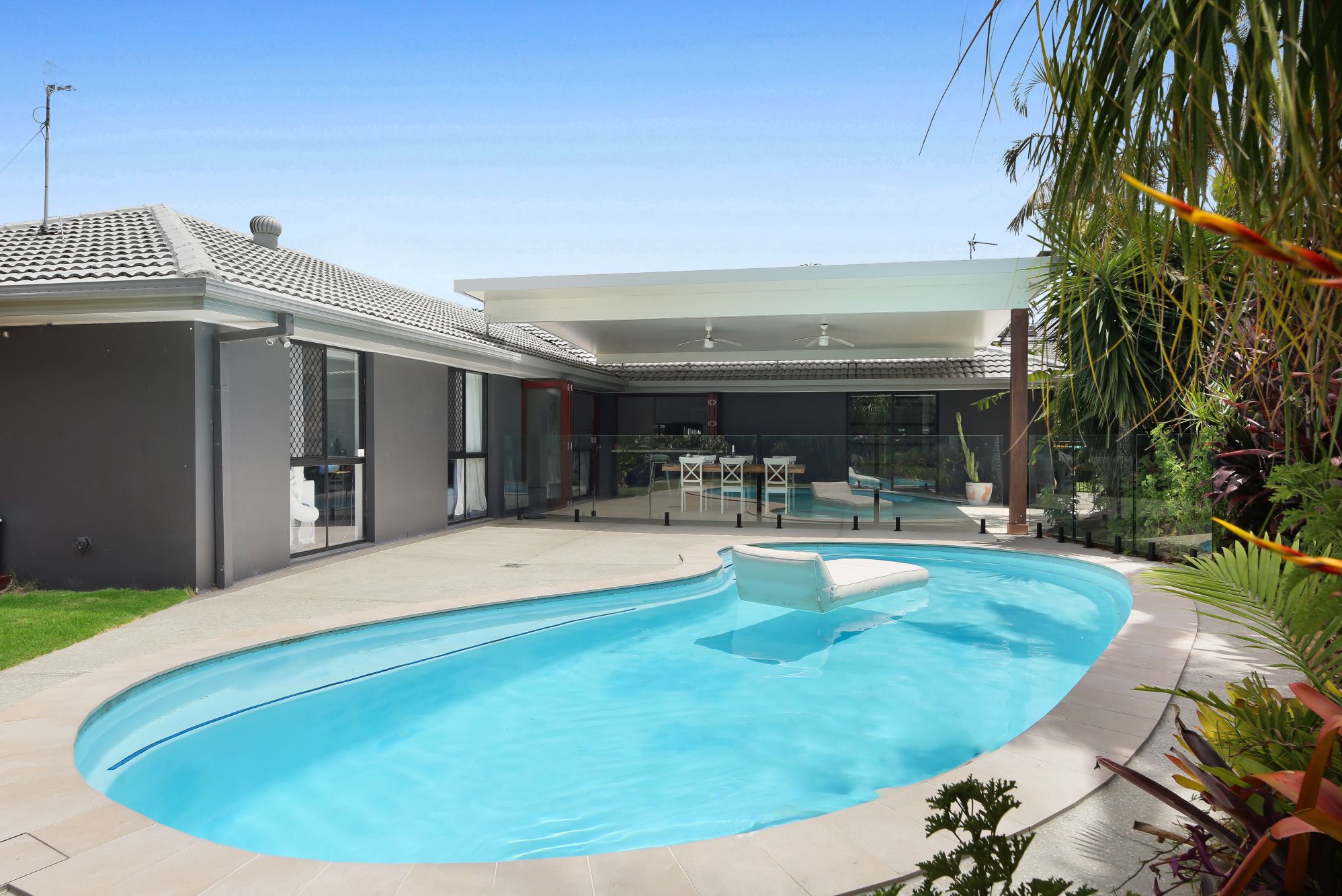 25 Huntingdale Crescent, Robina, QLD 4226