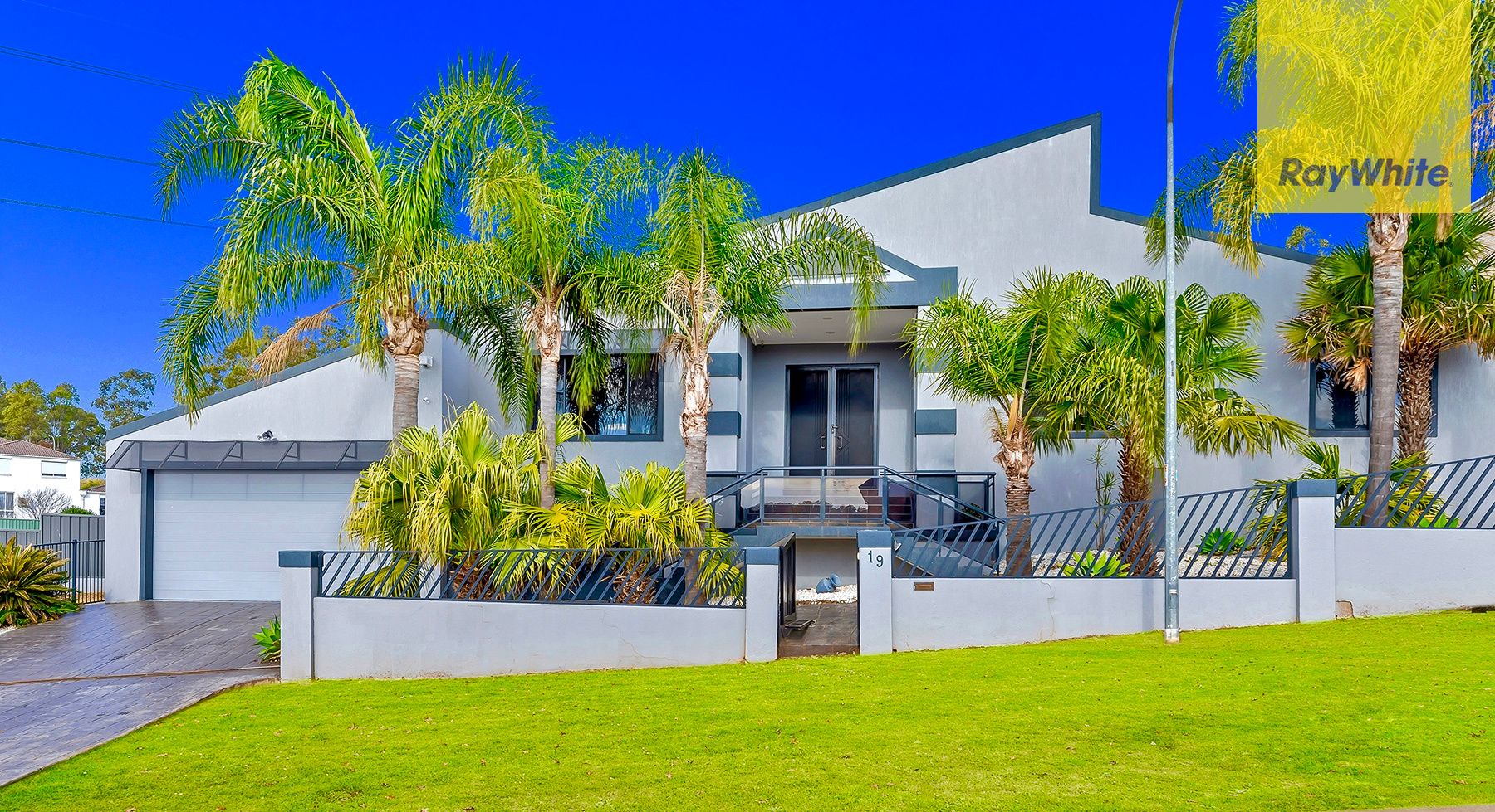19 Adelaide Place