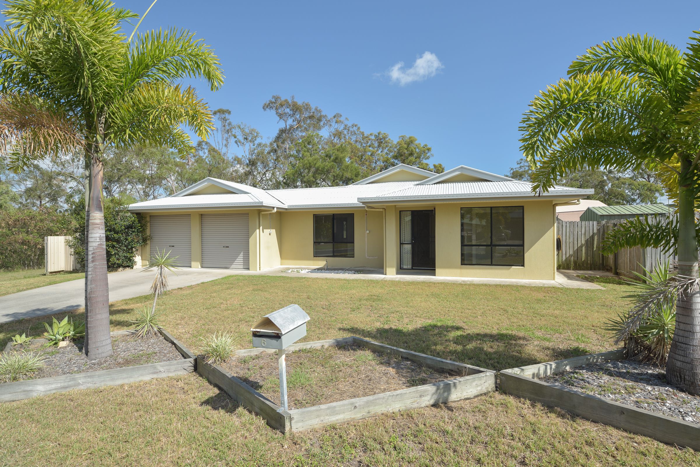 6 Links Court, Kin Kora, QLD 4680