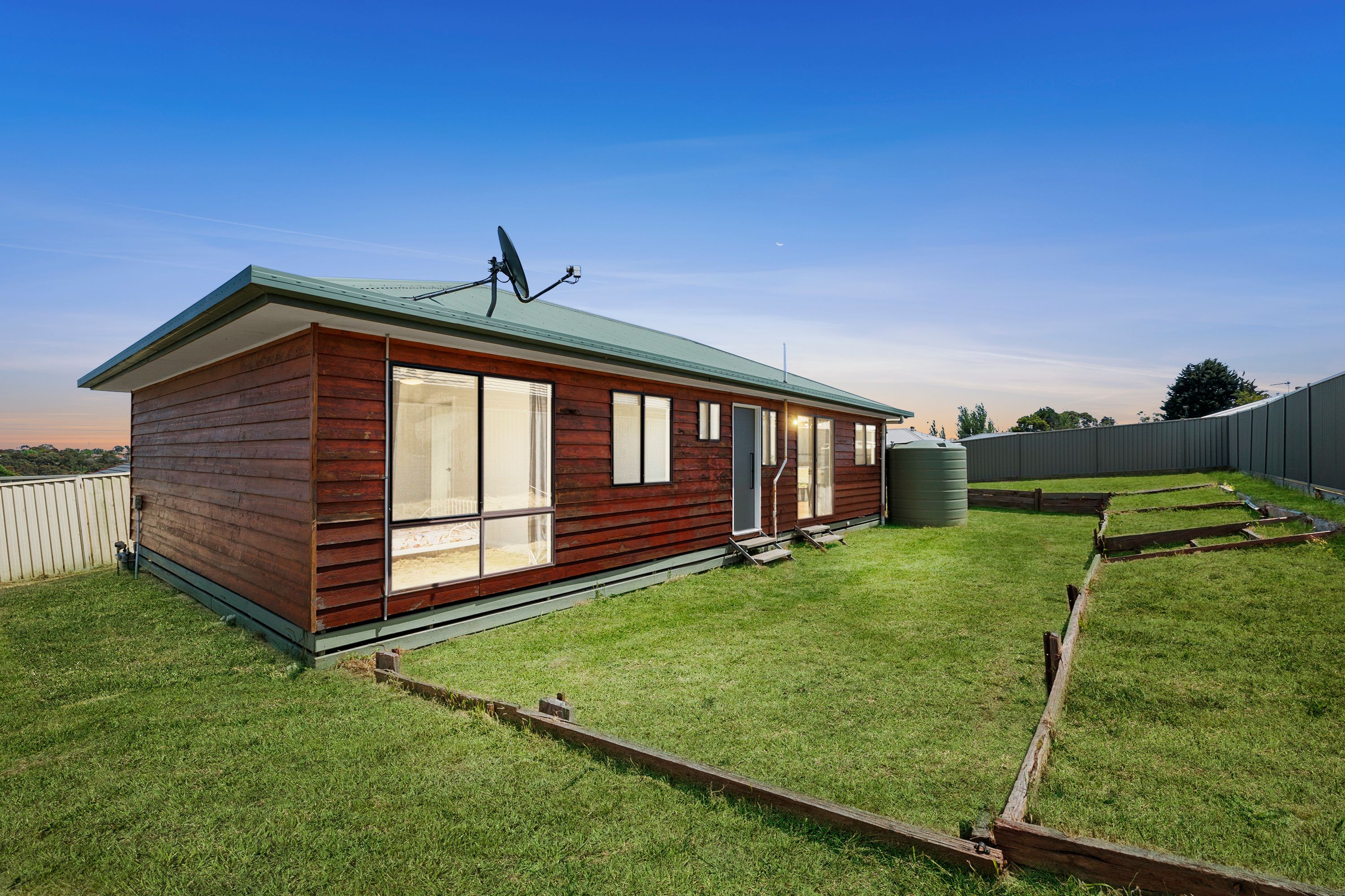 25 Flockhart Street, Mount Pleasant VIC 3350