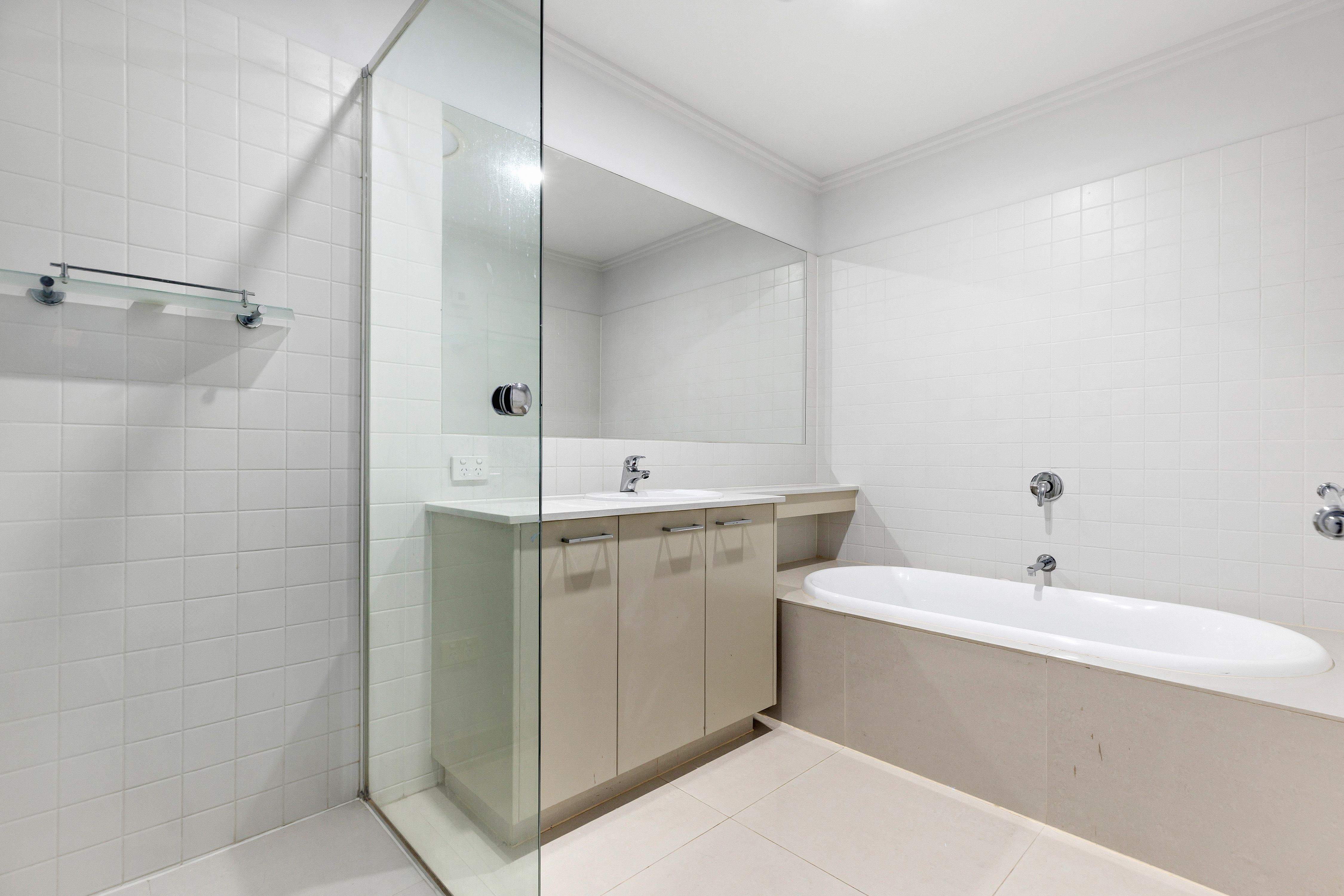 105 Parkville Avenue — photo 6 of 14