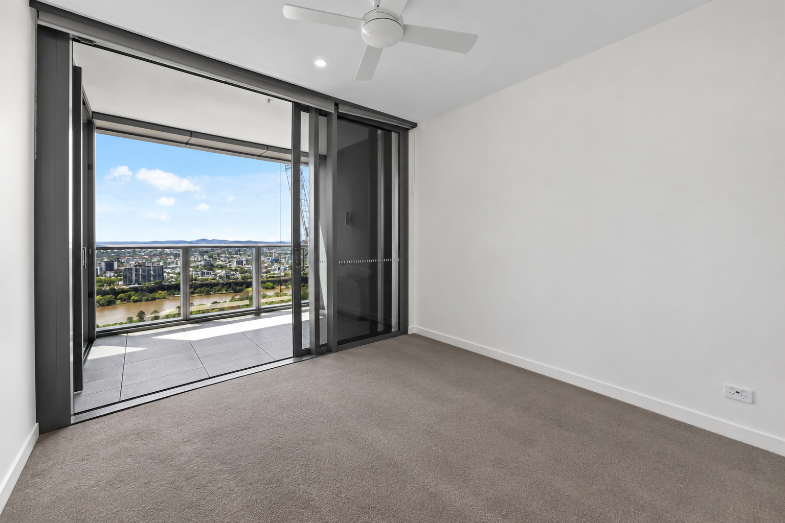 3612/8 Margaret Street — photo 11 of 27