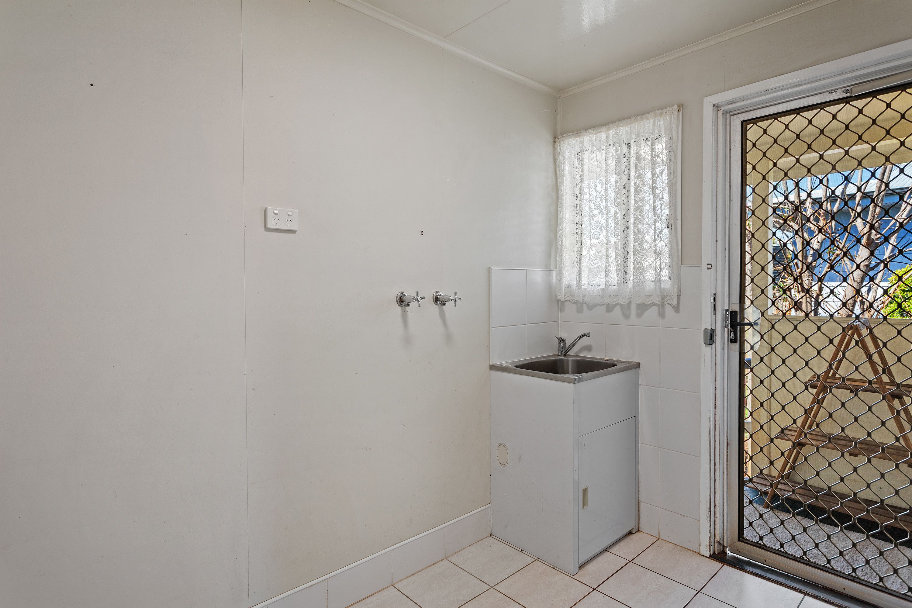 31 Proposch Street — photo 10 of 14