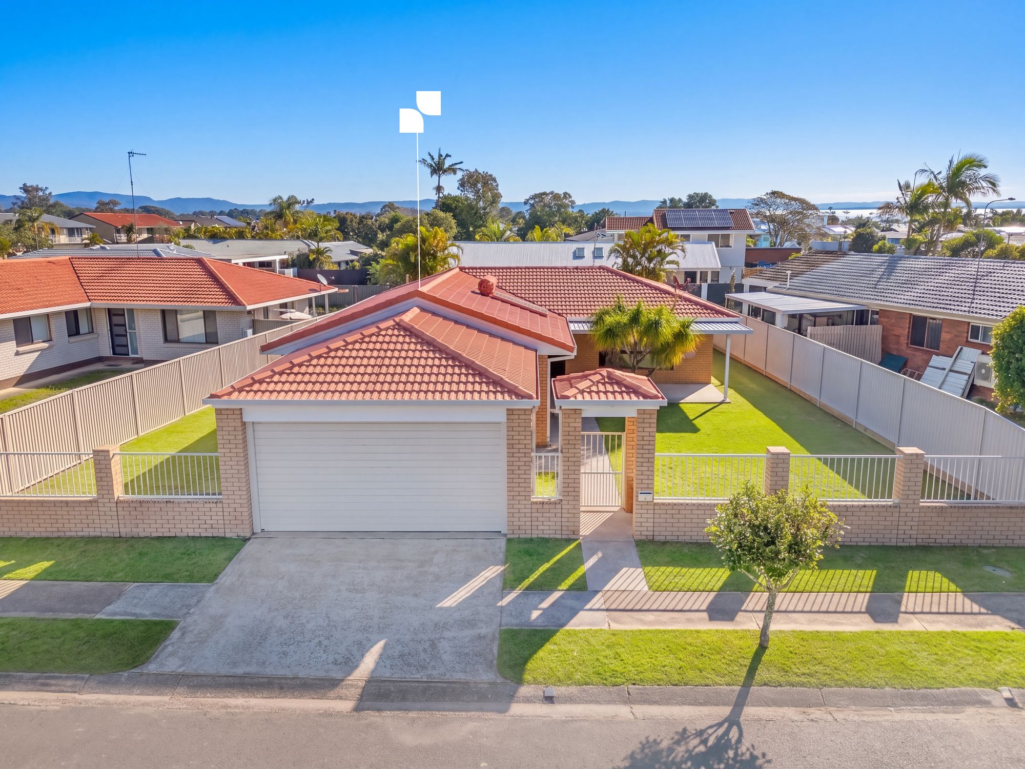 6 Bowline Road — photo 3 of 19