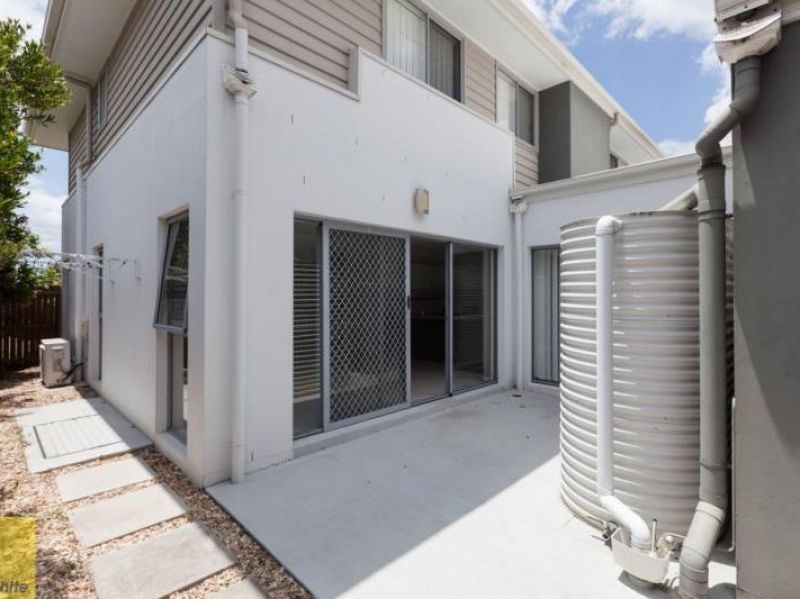 2/2 Christopher Street, Pimpama, QLD 4209