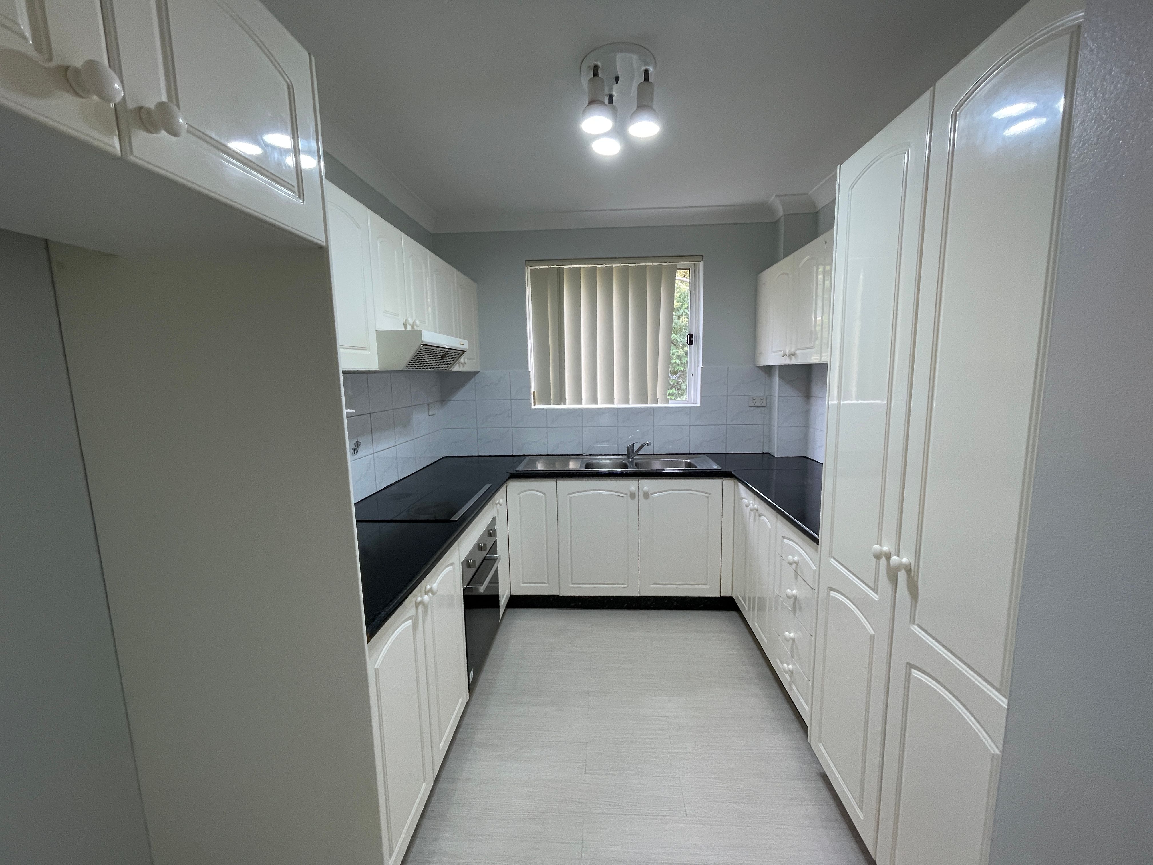 16/17-19 Littleton Street — photo 4 of 8
