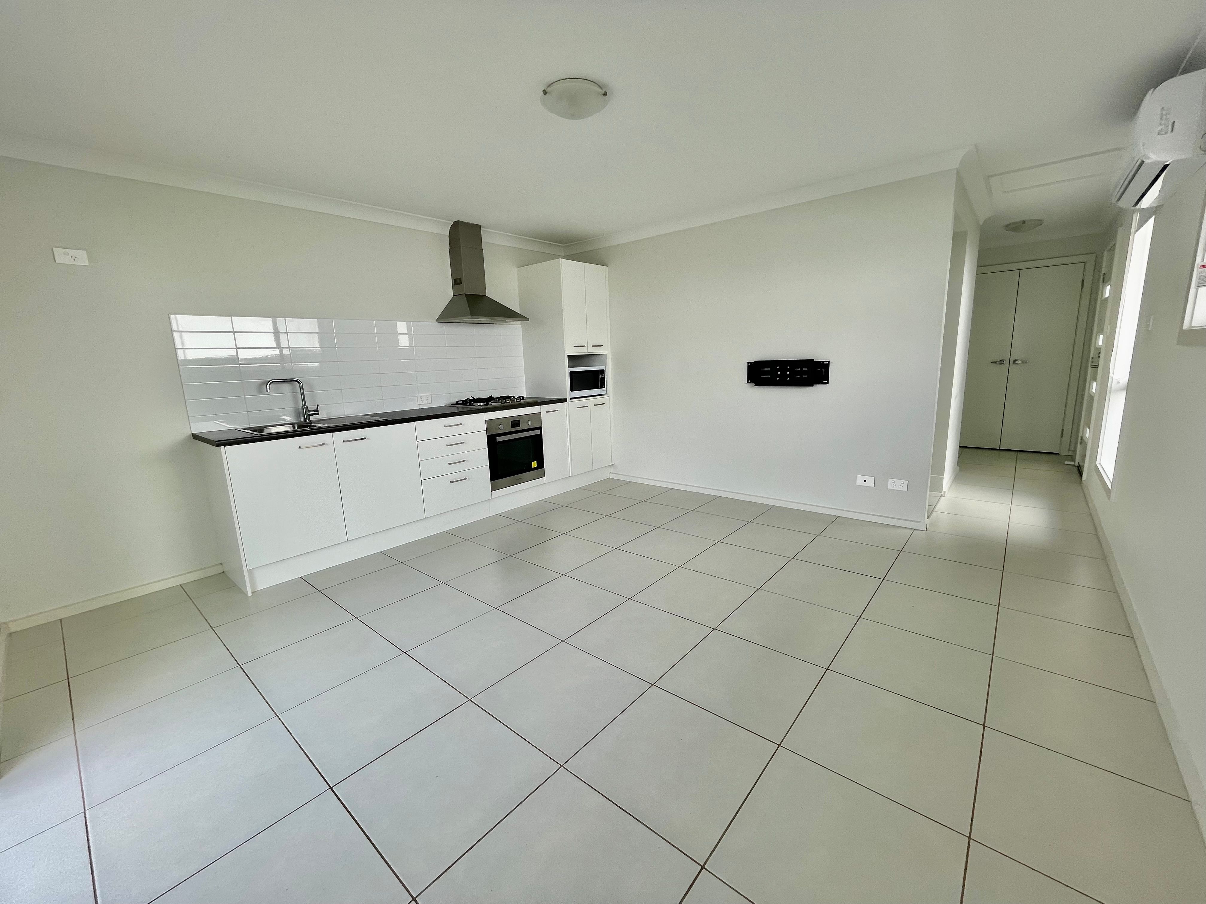 7B Salmon Street, Oran Park, NSW 2570