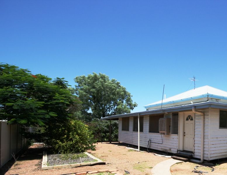 127 Emu Street, Longreach, QLD 4730 Sold Block of Units Ray White Longreach