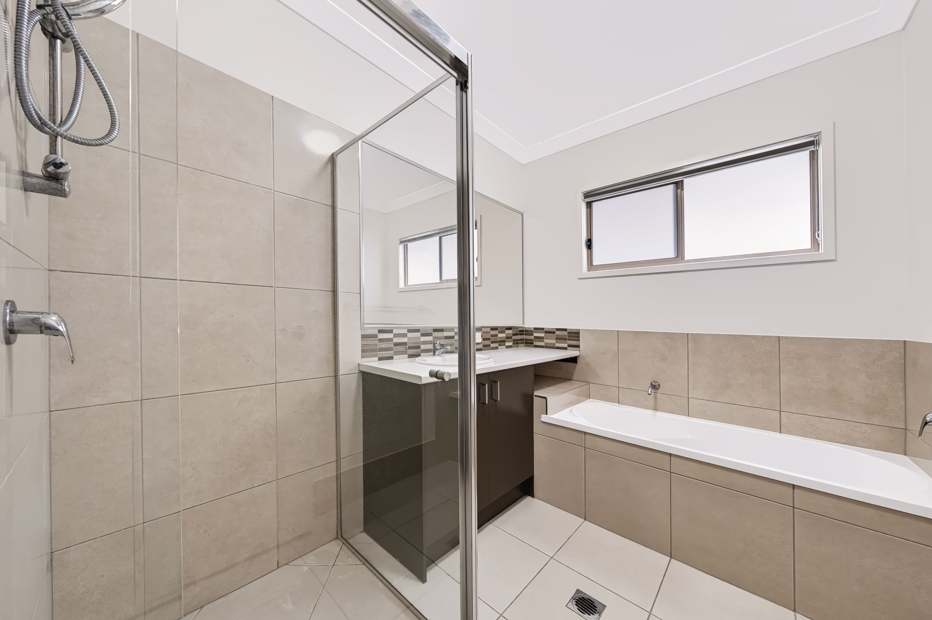 13/11 Tania Street — photo 18 of 24
