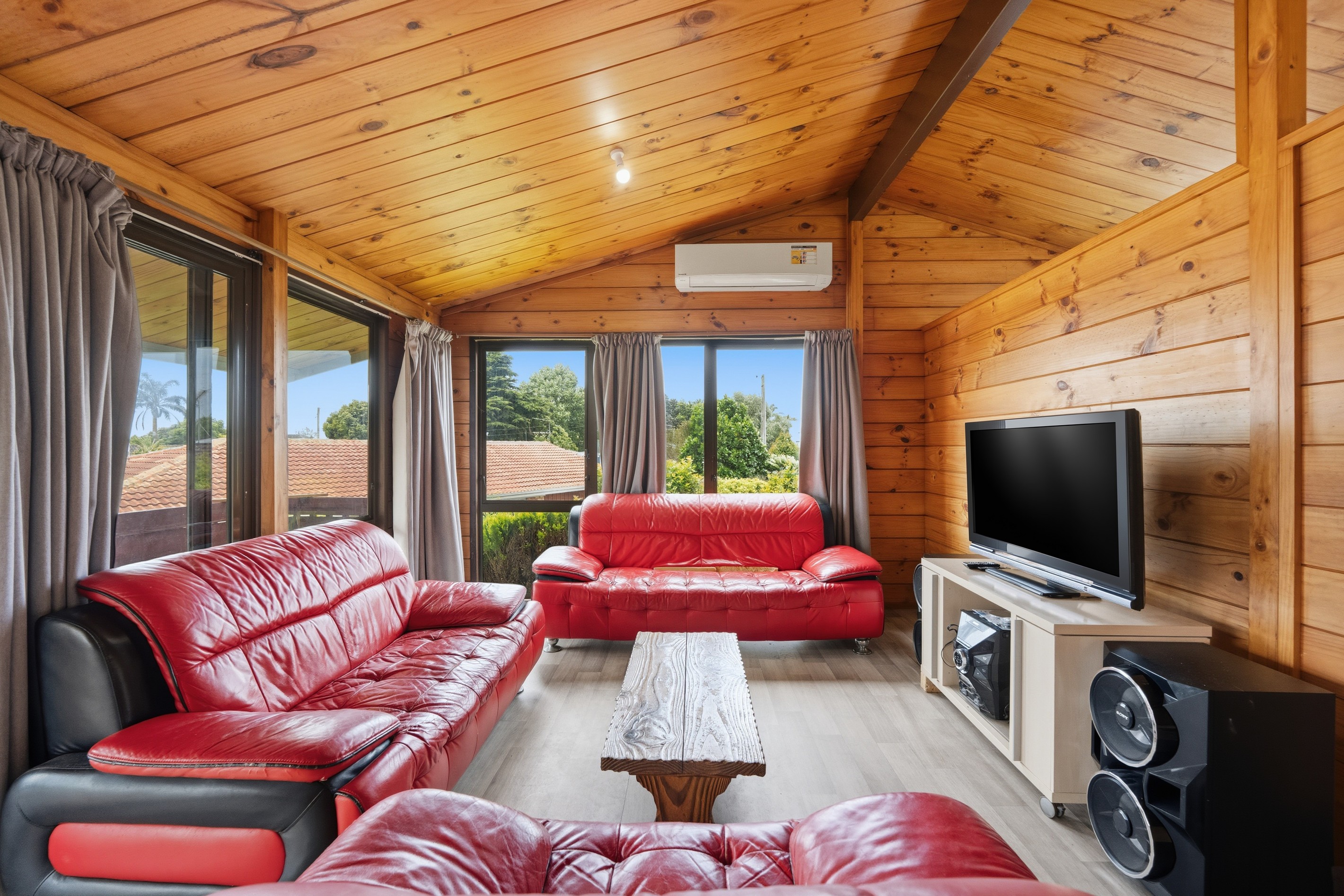 1/8 Chichester Drive, Rosehill, Papakura