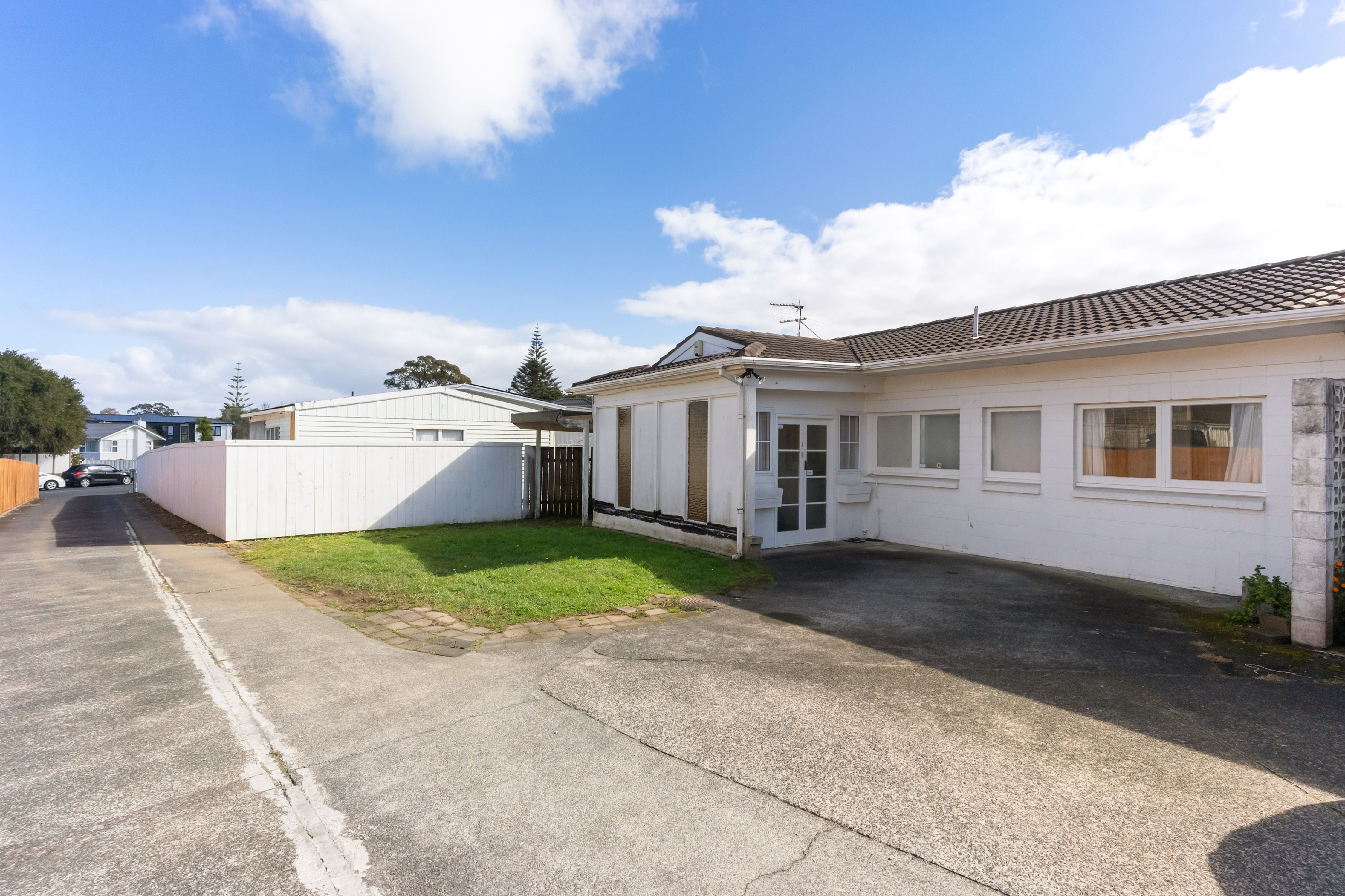 1/67a Woolfield Road, Papatoetoe, Manukau City