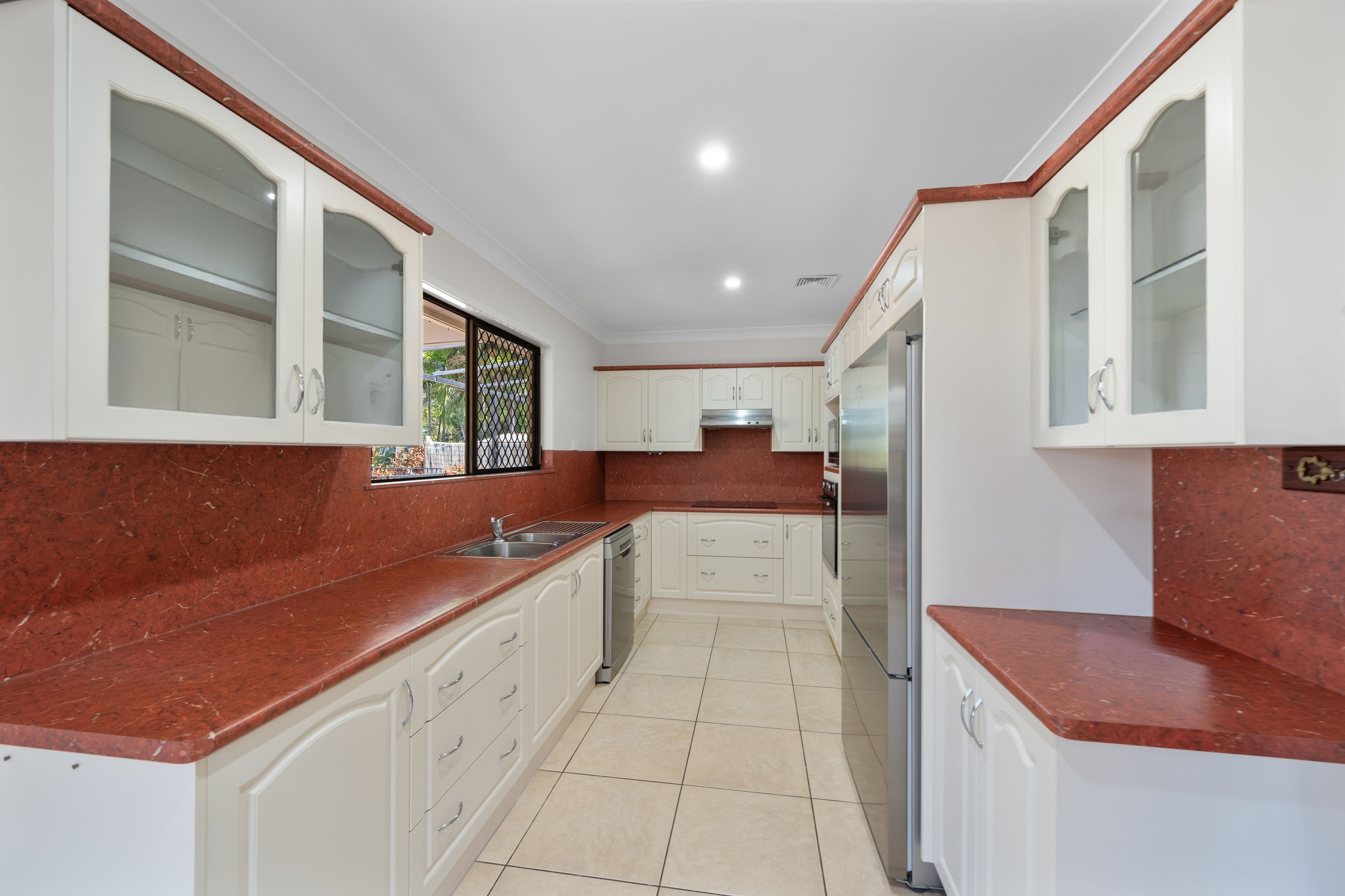 9 Santal Drive, Rasmussen, QLD 4815