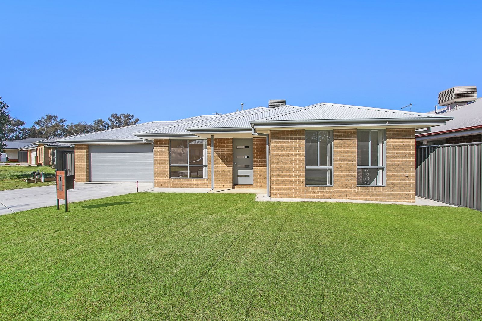 8 Weissel Court, Thurgoona NSW 2640