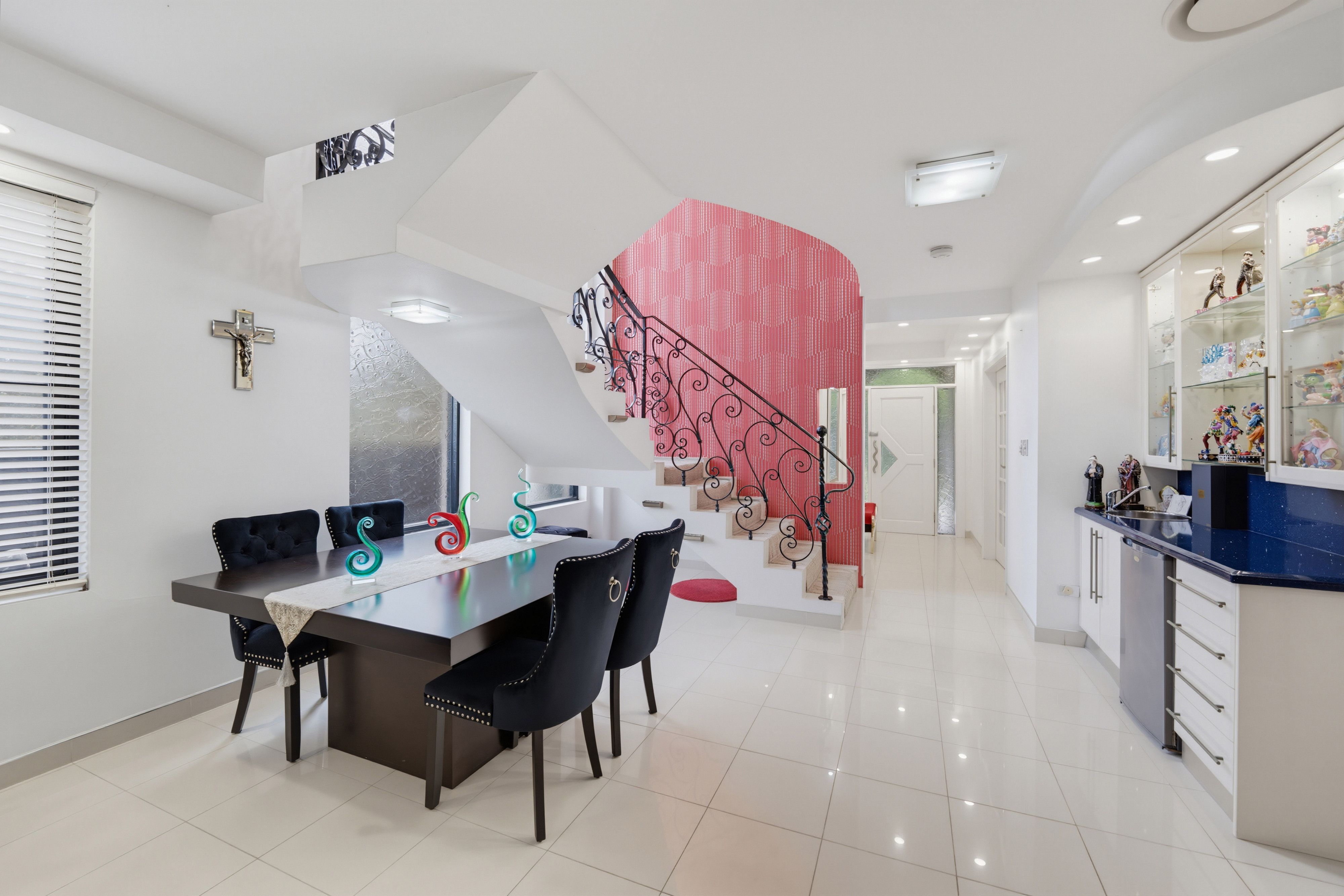 44 Trelawney Street — photo 4 of 15
