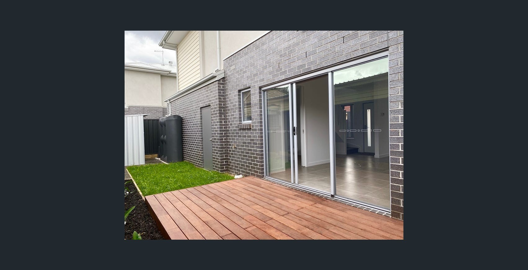 2/36 Nolan Avenue, Brooklyn, VIC 3012