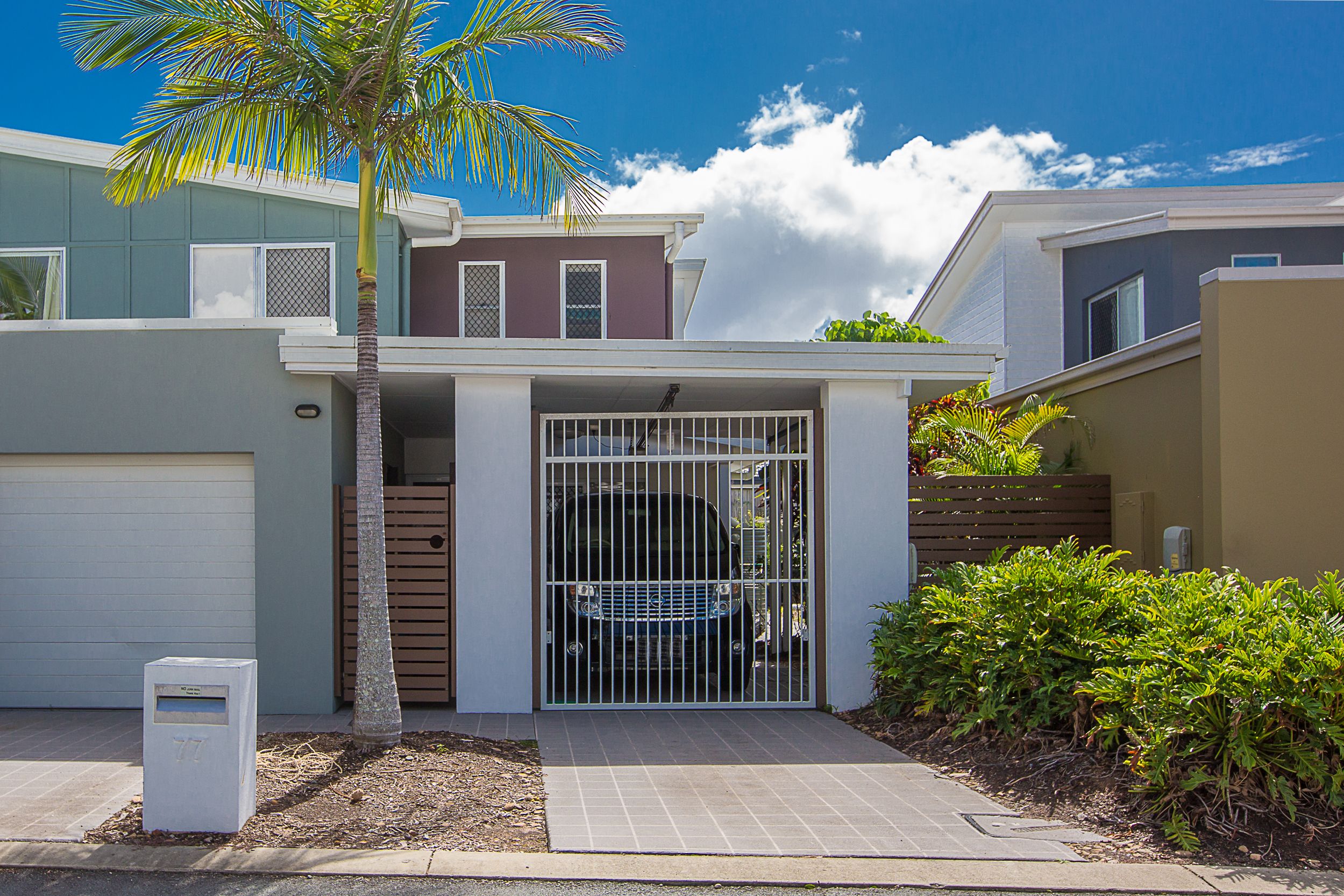 77 Venice Street, Burleigh Waters, QLD 4220