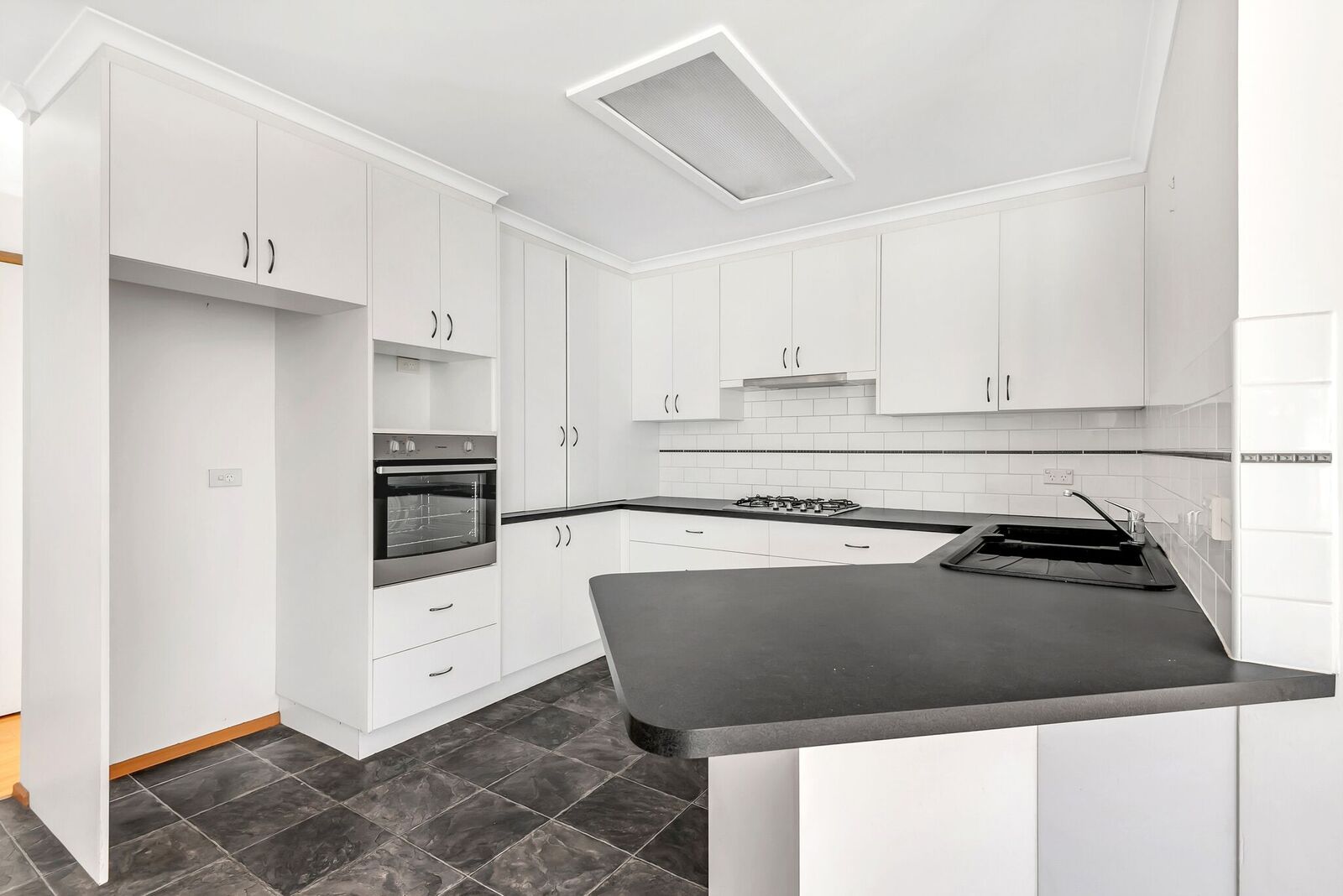 7 Flemington Drive, Mill Park, VIC 3082