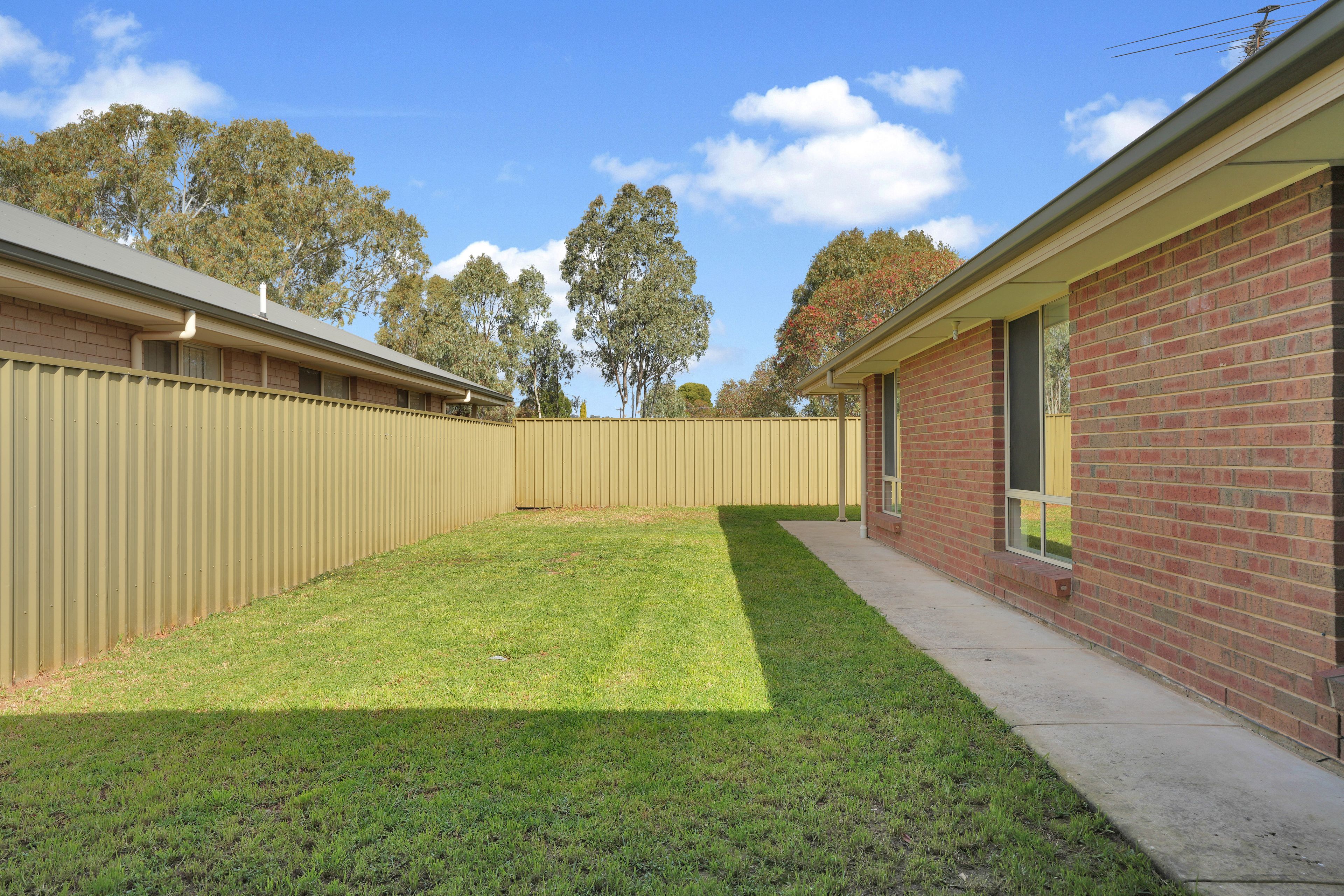 6 Dyson Street — photo 17 of 18