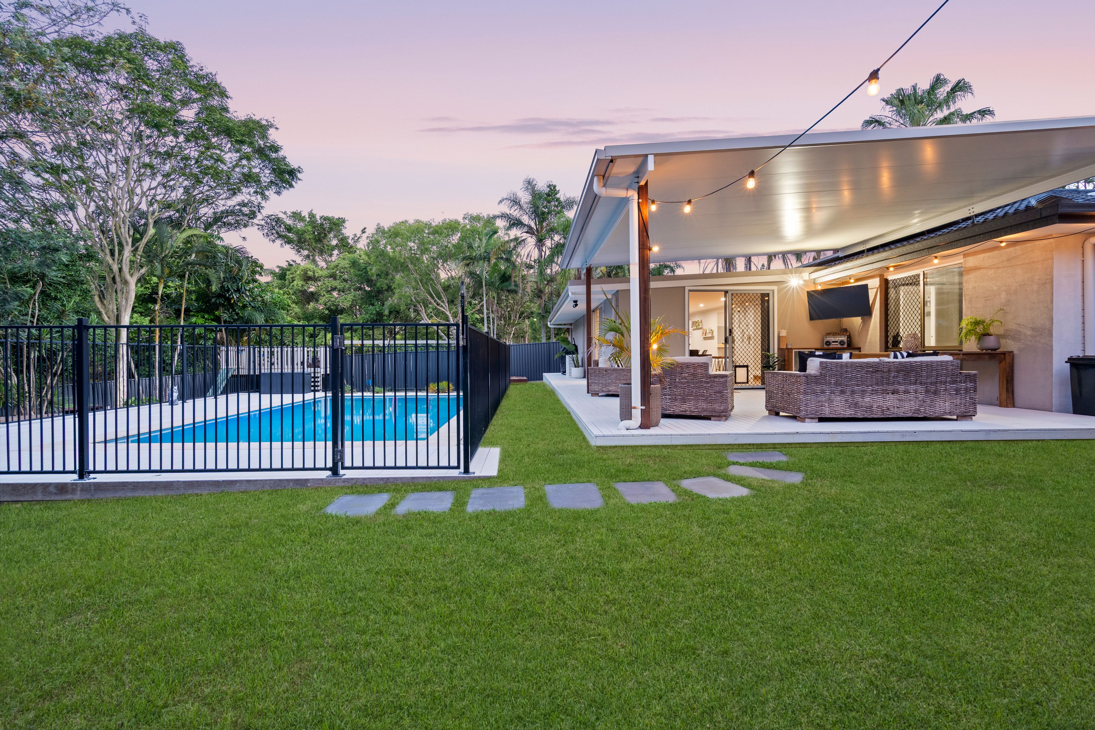 5 Culloden Court, Highland Park, QLD 4211