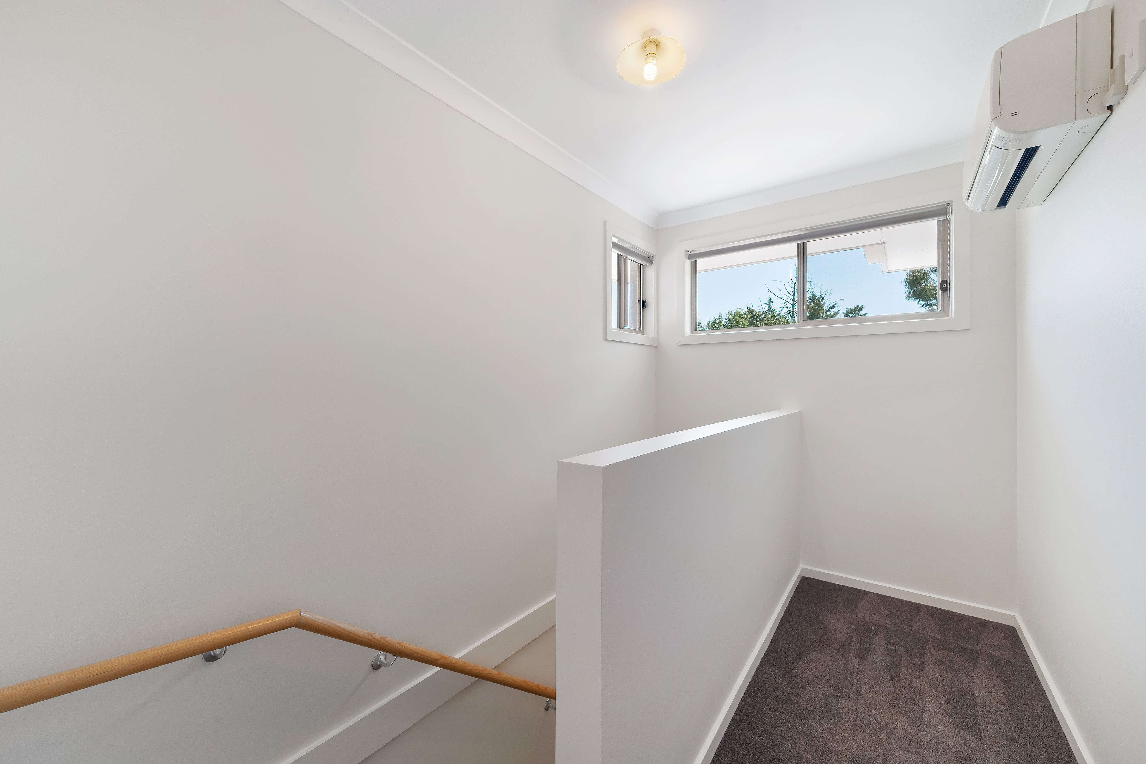 70 Hinkler Drive — photo 11 of 16