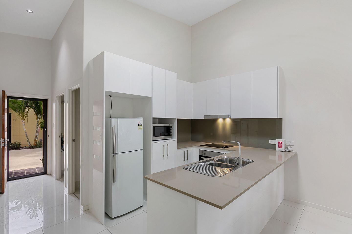 20/138 Cypress Street — photo 3 of 22