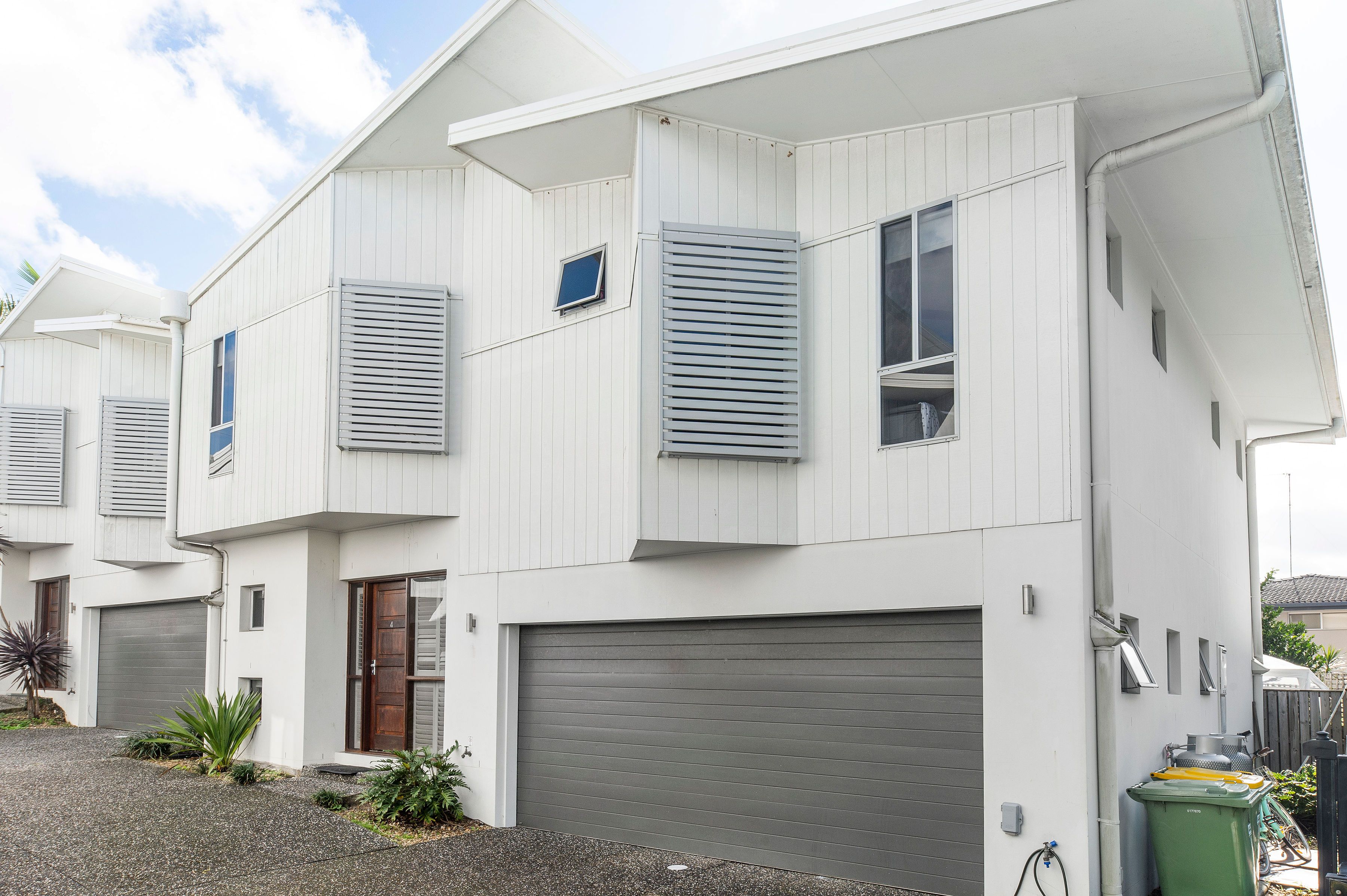 5-7 Ashbourne Terrace, Biggera Waters QLD 4216