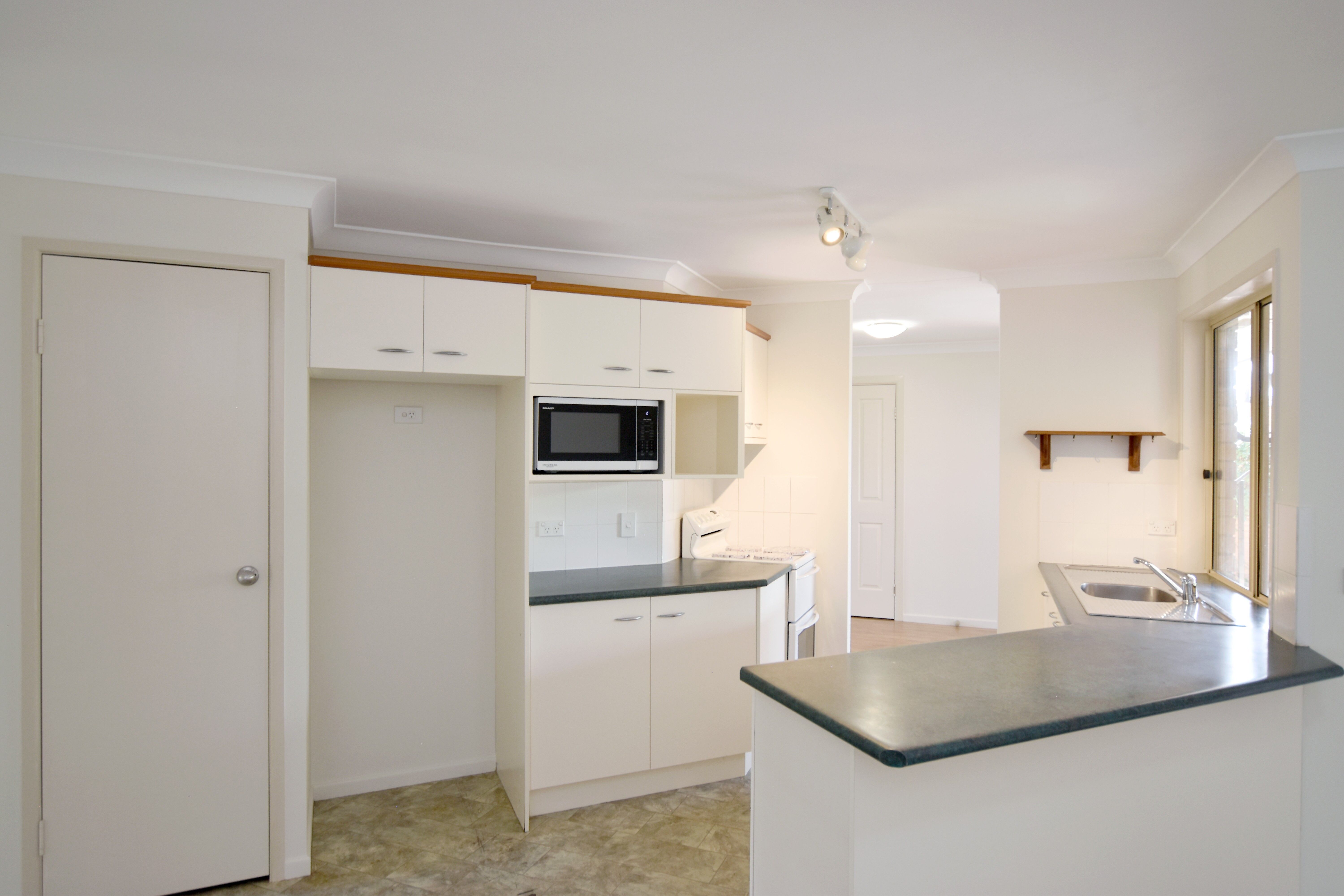 5 Kerry Court, New Auckland, QLD 4680