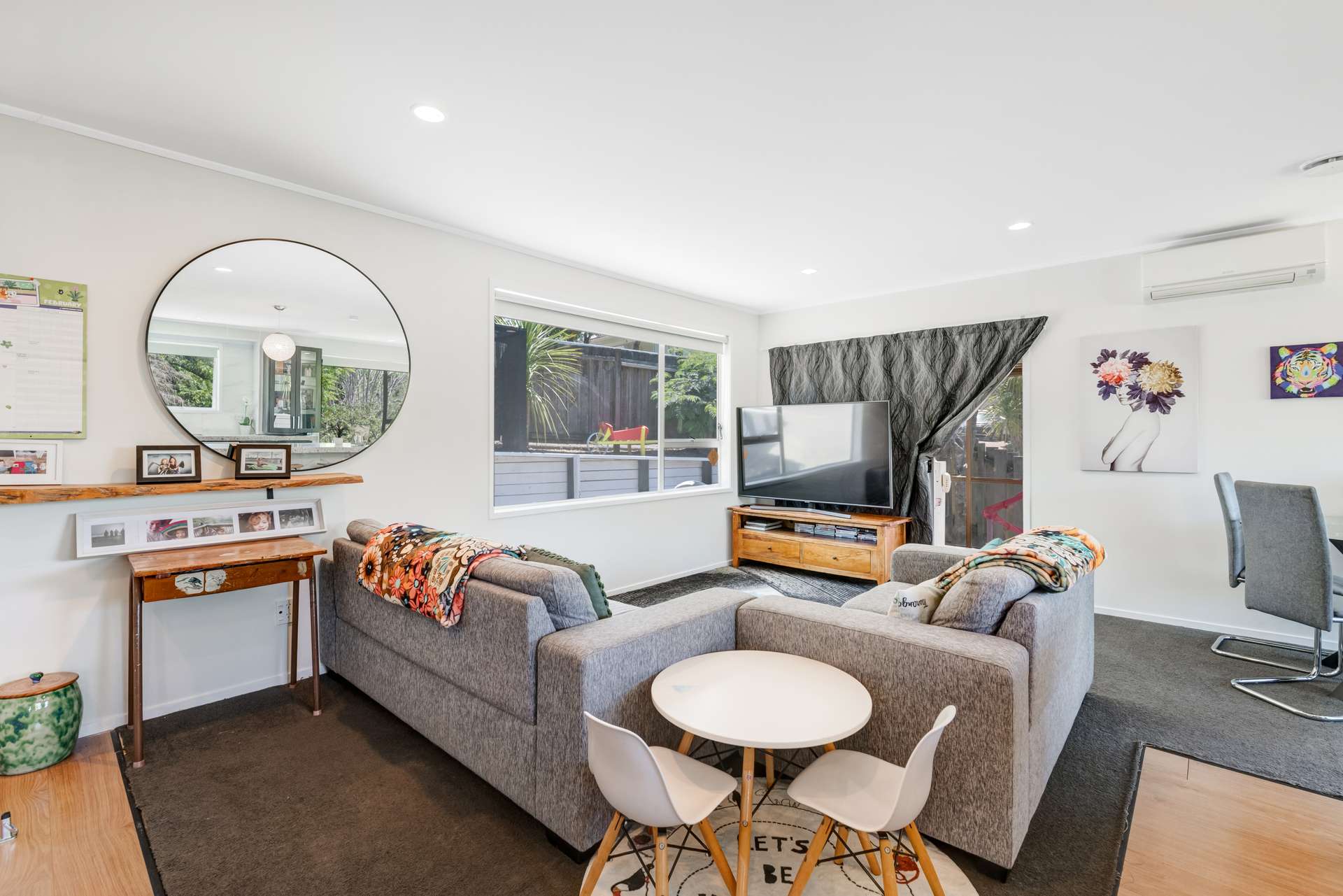 12 Airey Place photo 4