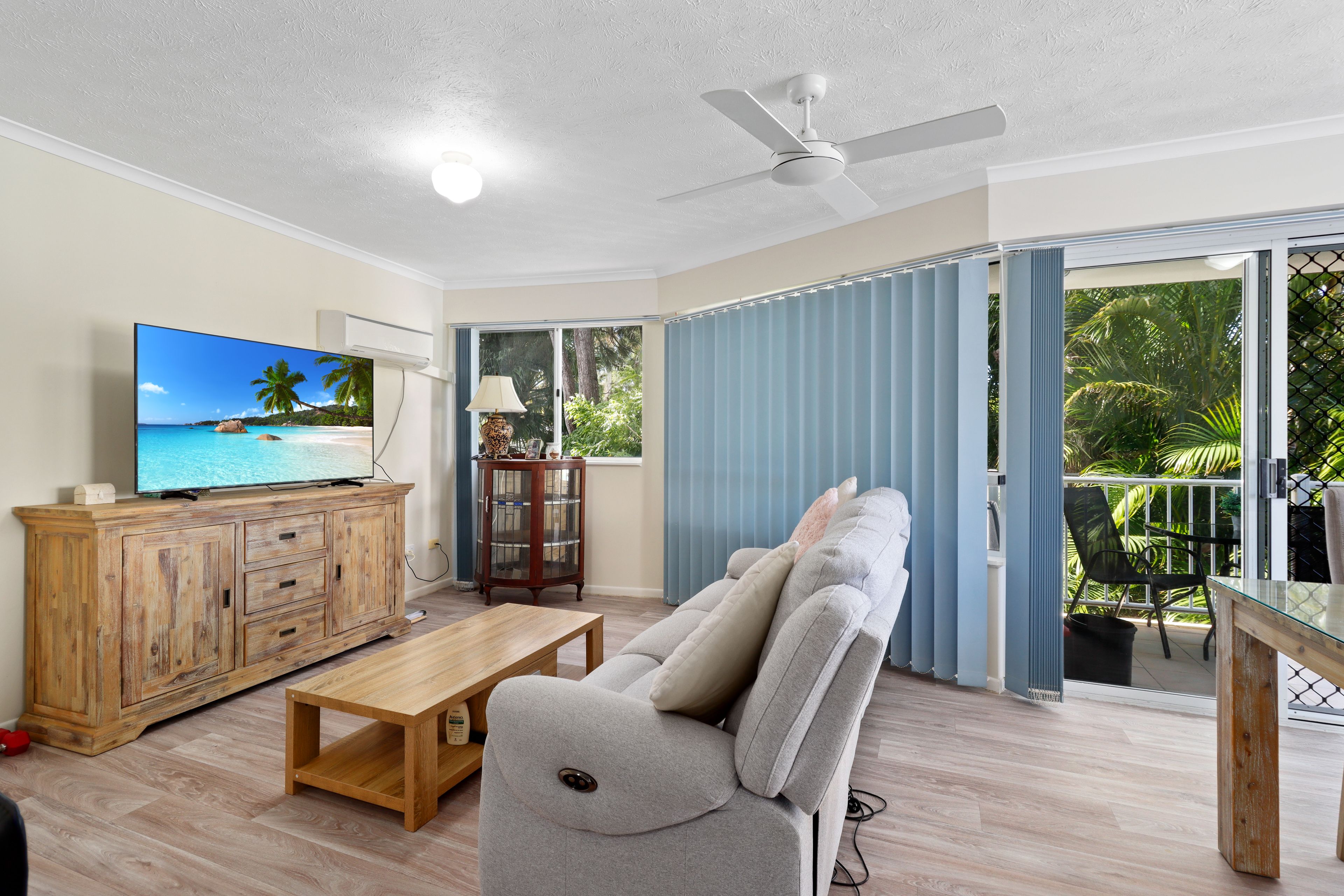 407 Esplanade, Torquay QLD 4655