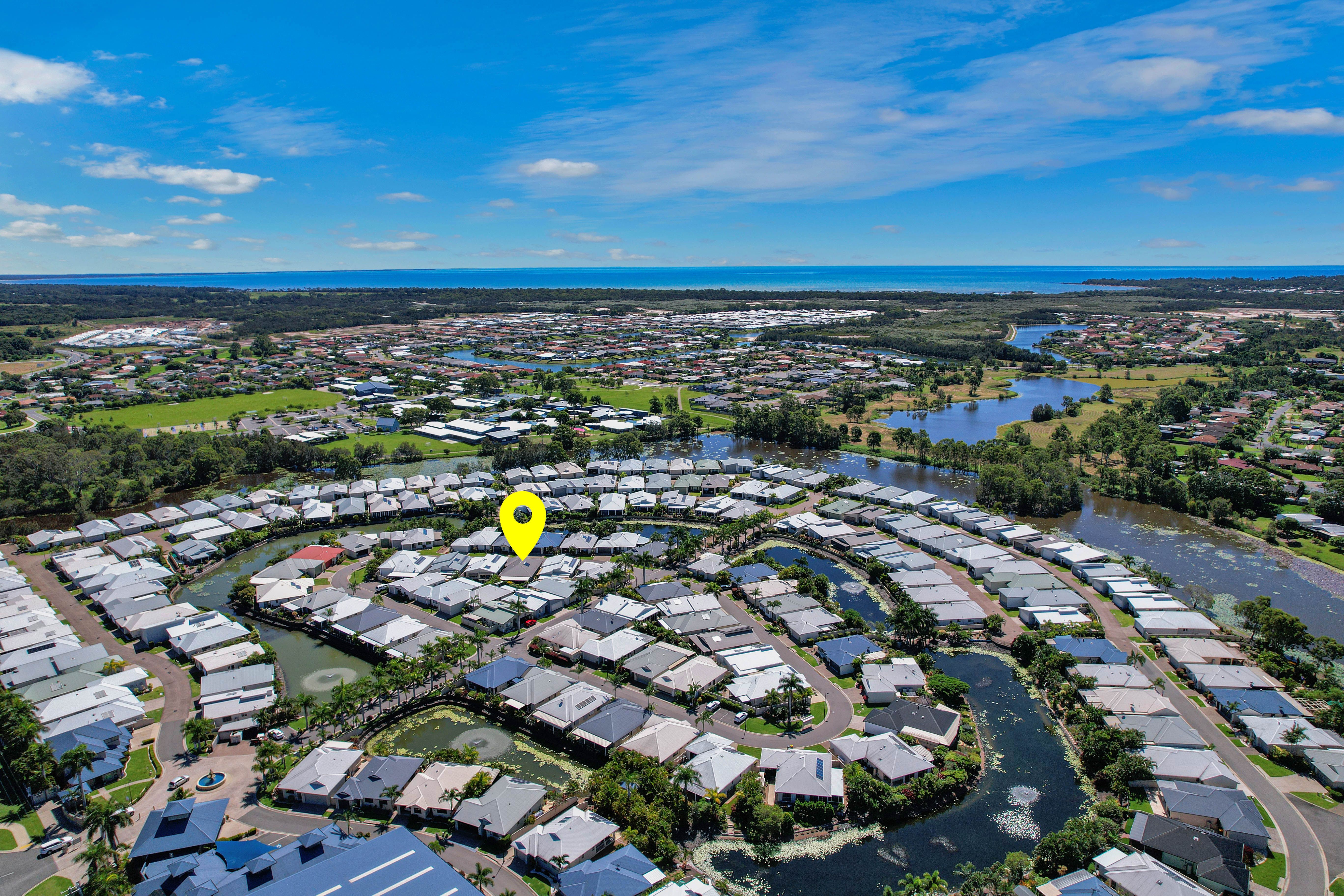 190/2567 Pialba Burrum Heads Road, Eli Waters, QLD 4655 House for